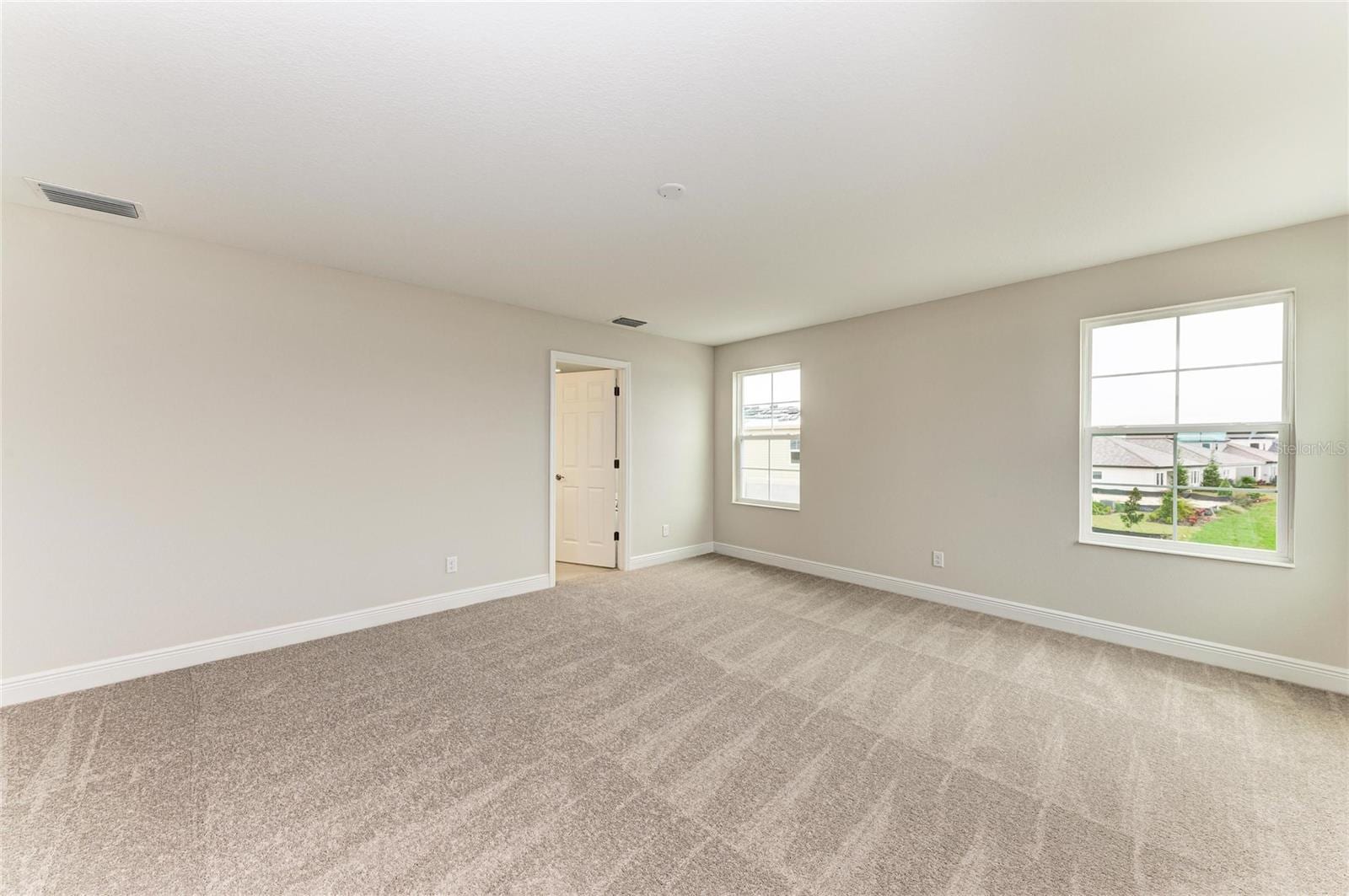 10186 Surrey Rose Dr photo 5