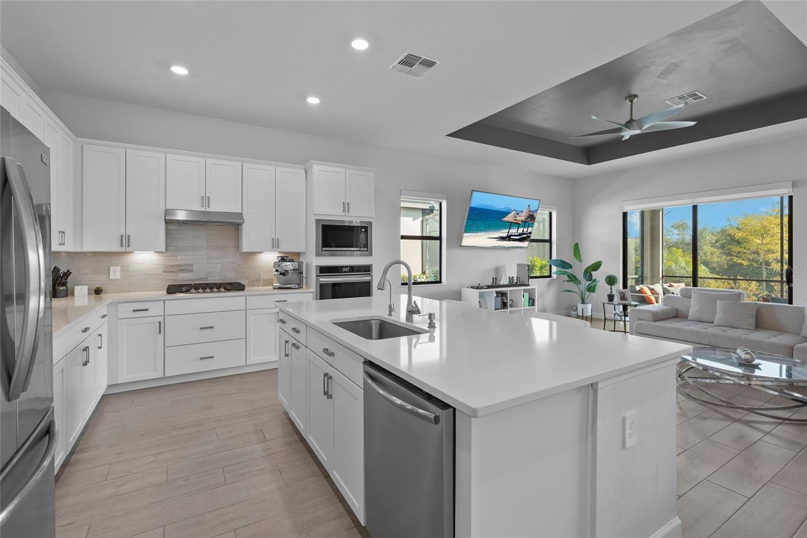 15330 Golden Beam Pl photo 4