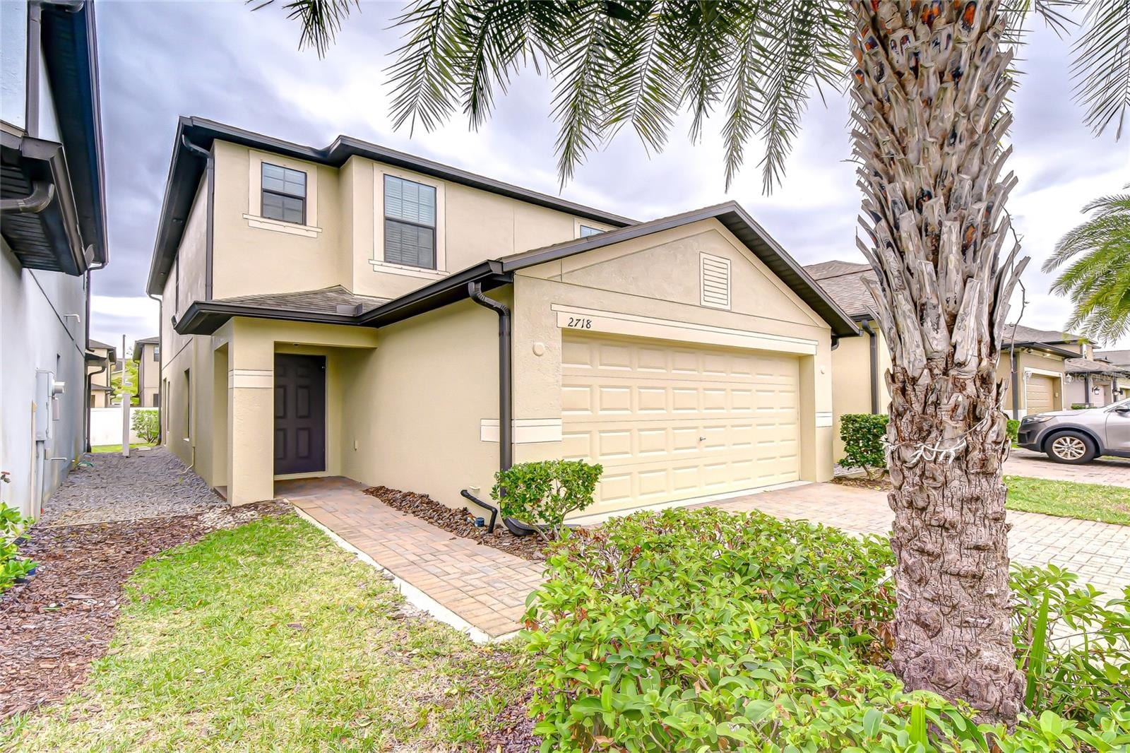 2718 Garden Falls Dr photo 2