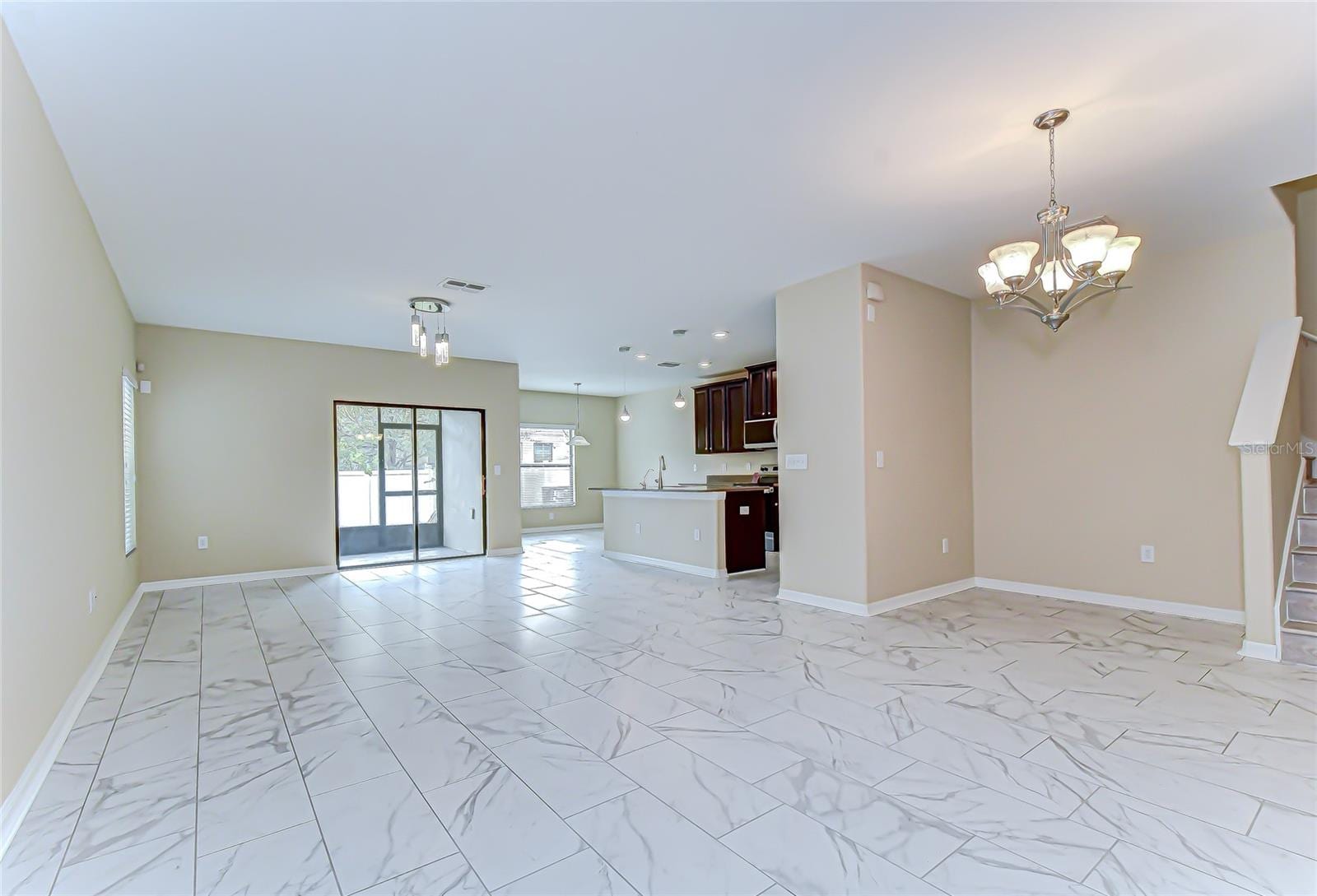 2718 Garden Falls Dr photo 4