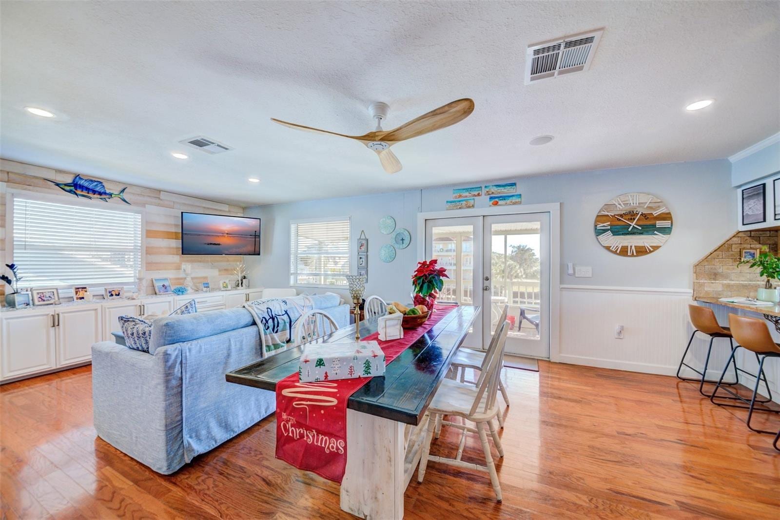 3358 Minnow Creek Dr photo 5