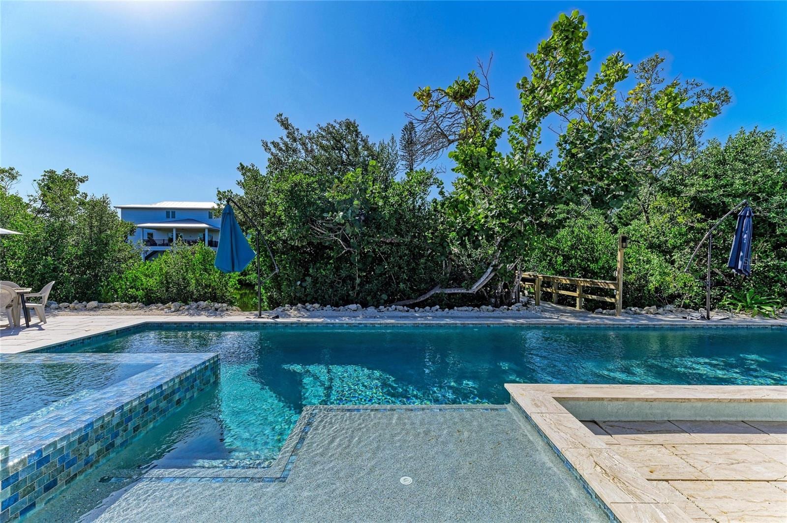 115 Los Cedros Dr photo 4