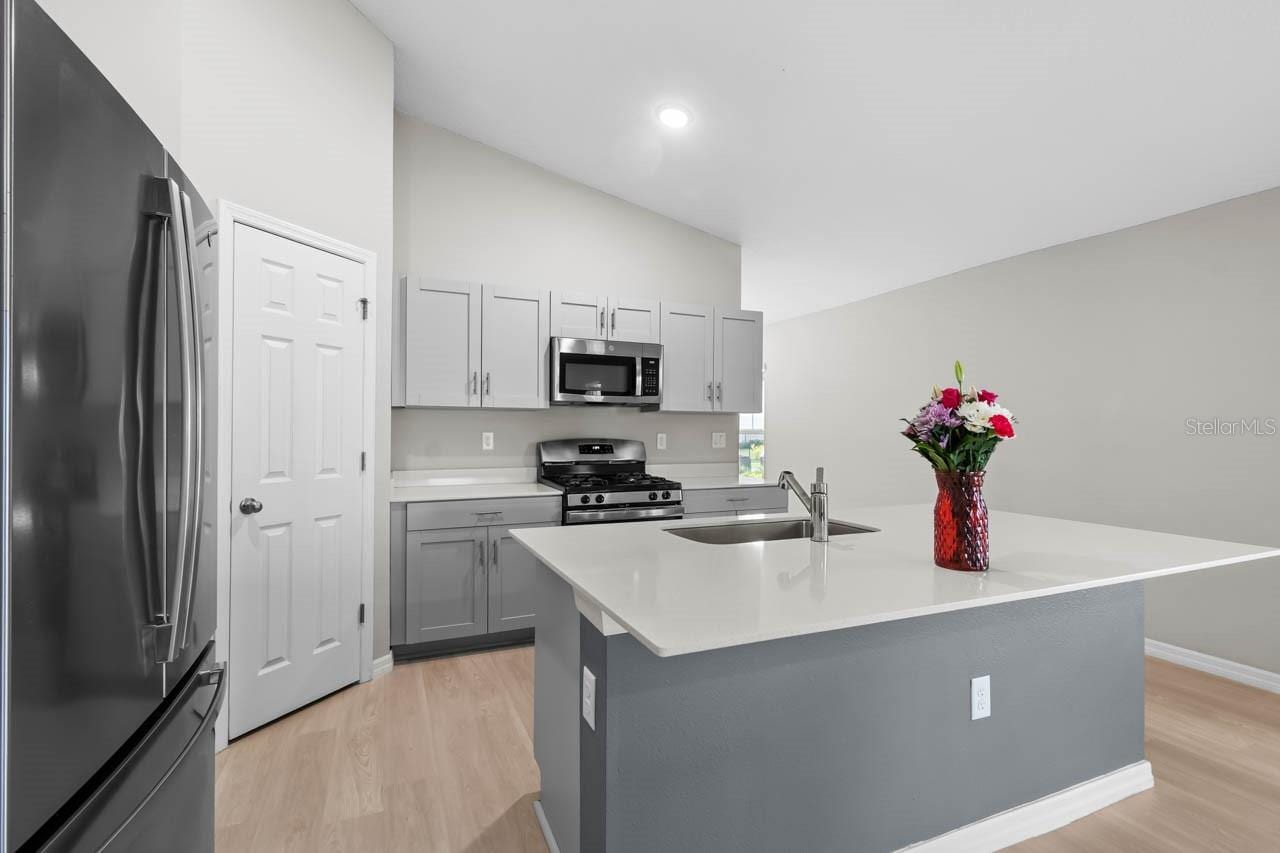 5424 Summer Sunset Dr photo 4