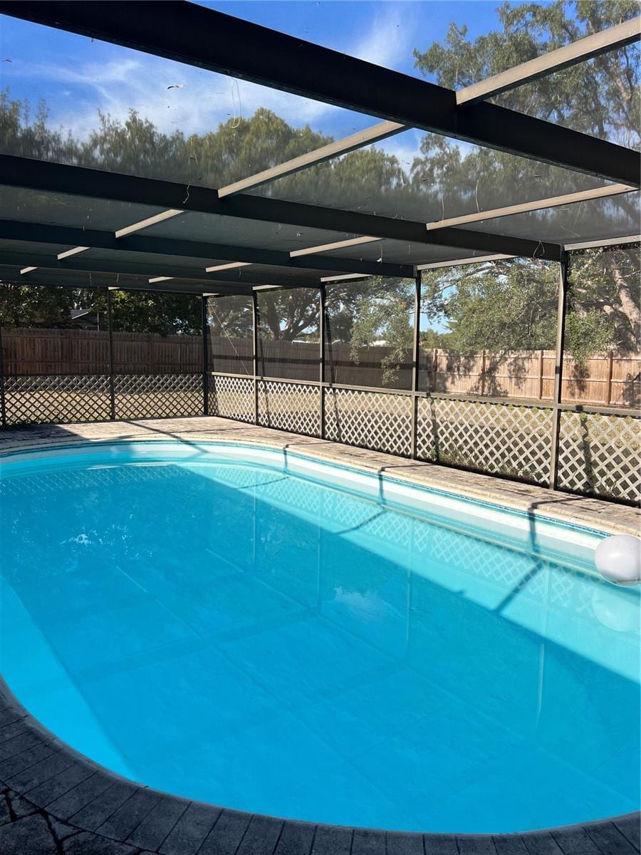 2441 Dustin Cir photo 3