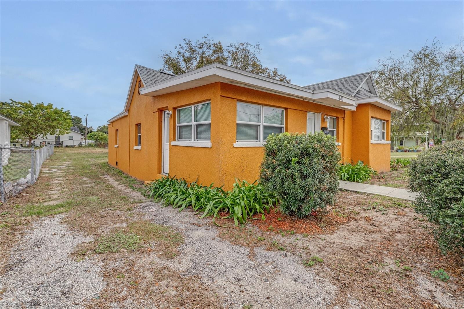 440 L B Brown Ave photo 5