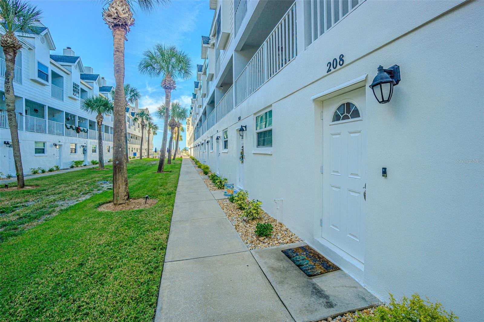 17960 Gulf Blvd #208 photo 2