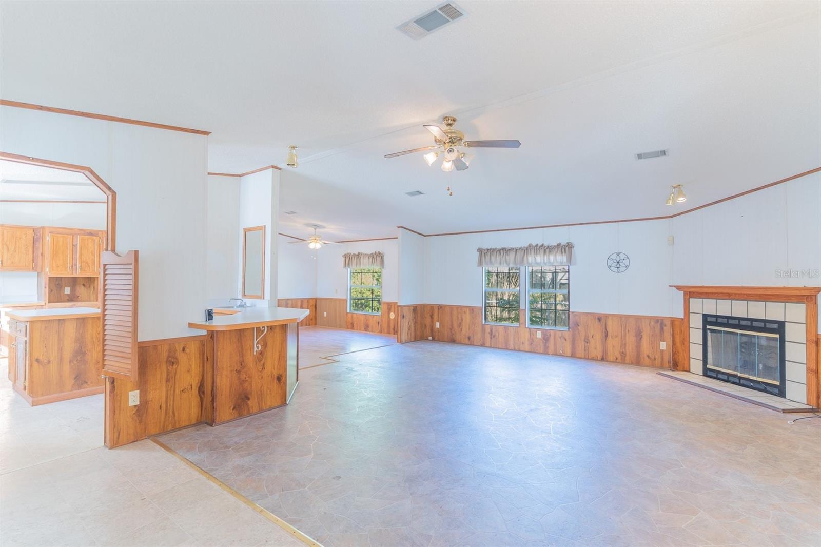3606 Lazy Lake Dr S photo 4