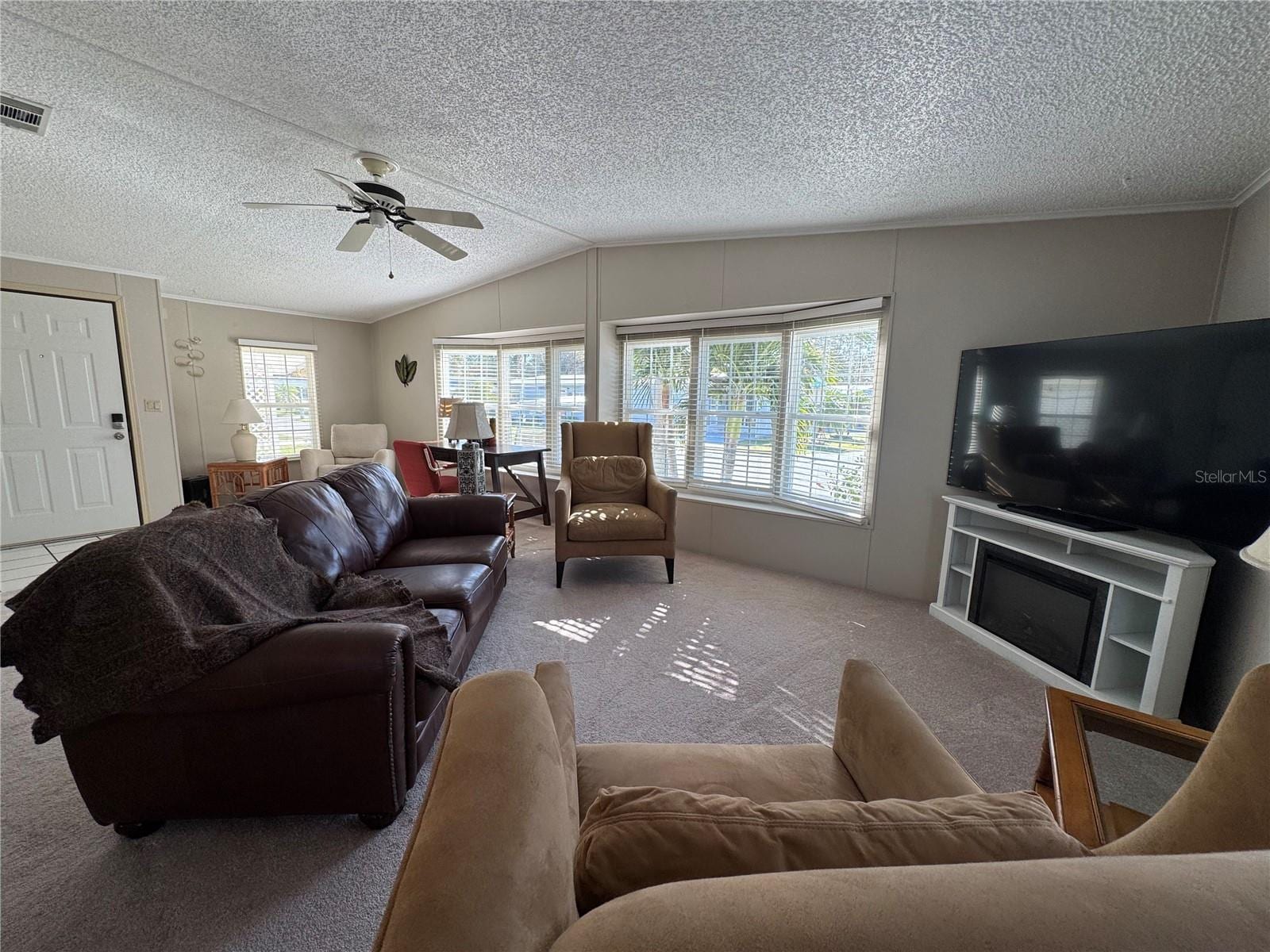 6394 Lolly Bay Loop NE photo 3