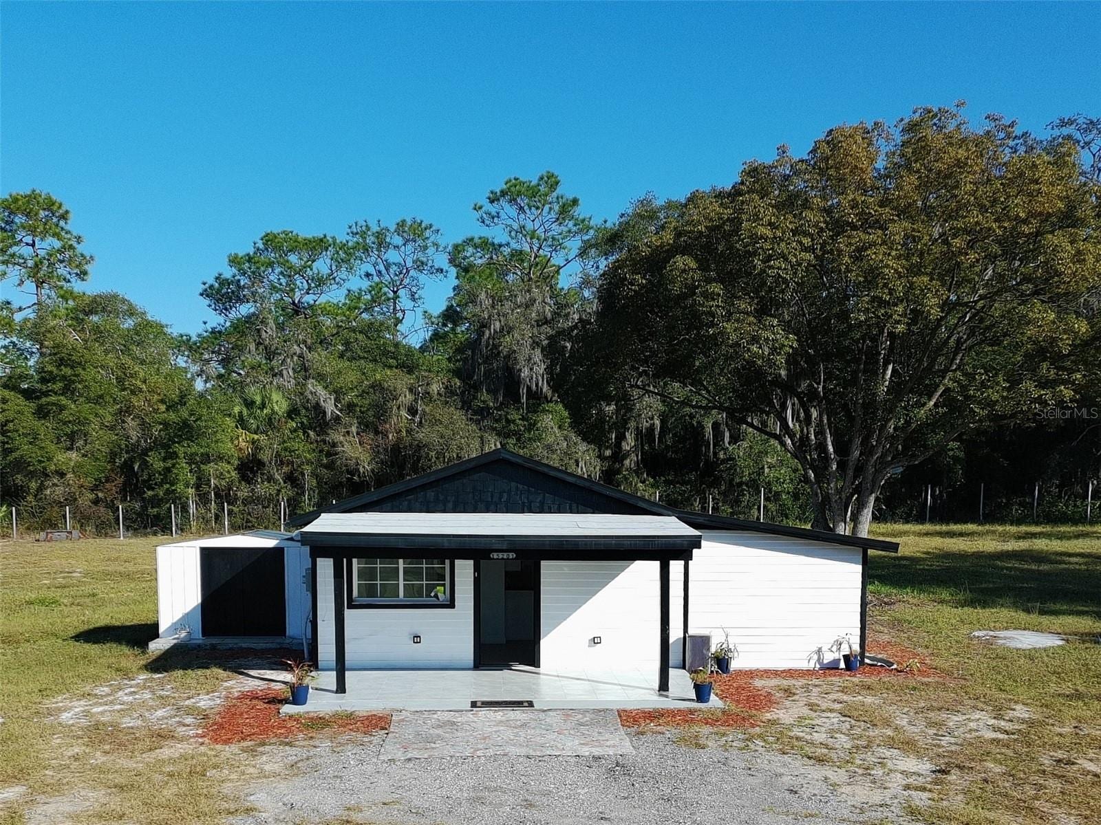 15217 Bailey Hill Rd photo 4