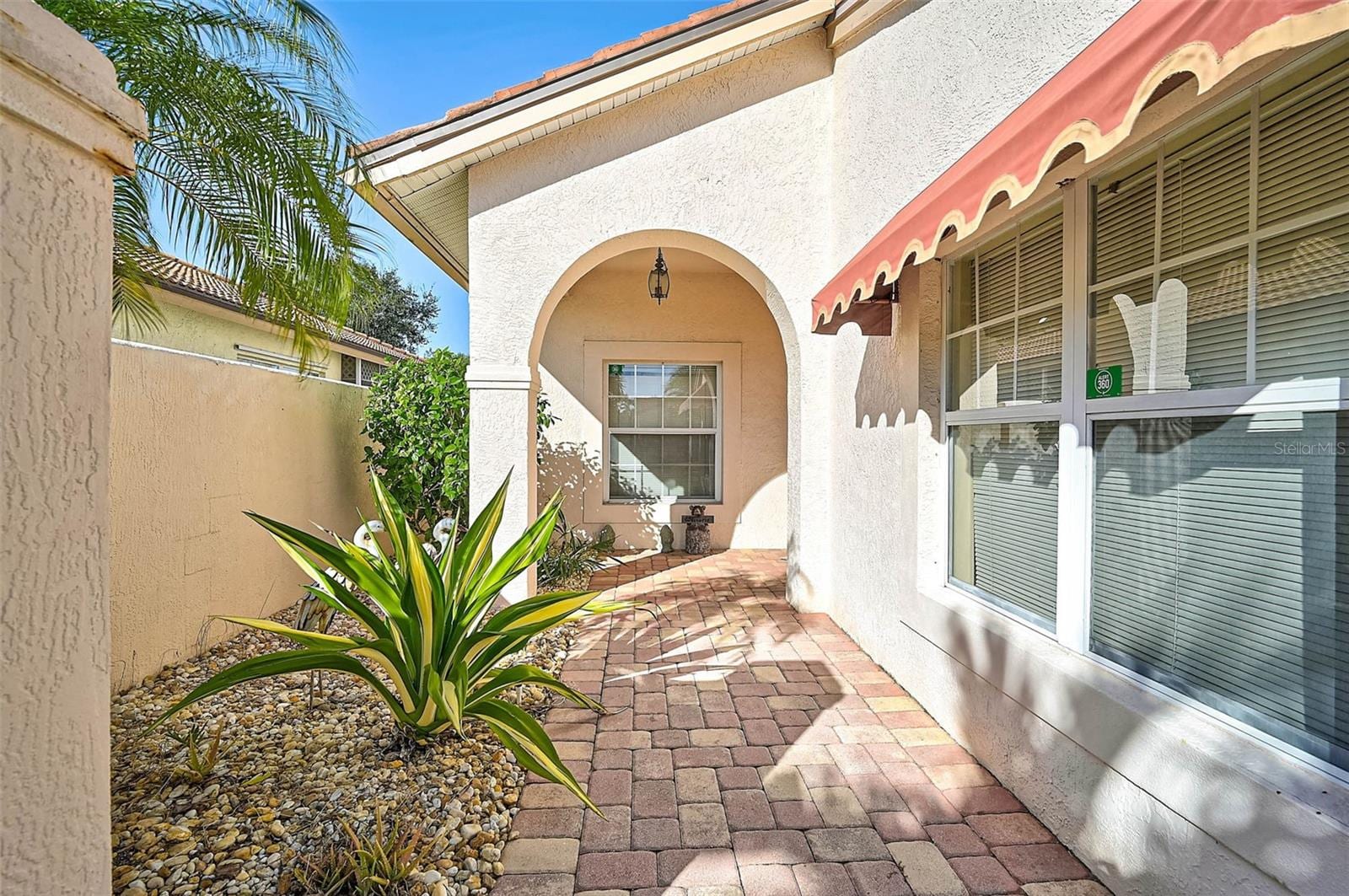 4041 Murfield Dr E photo 3