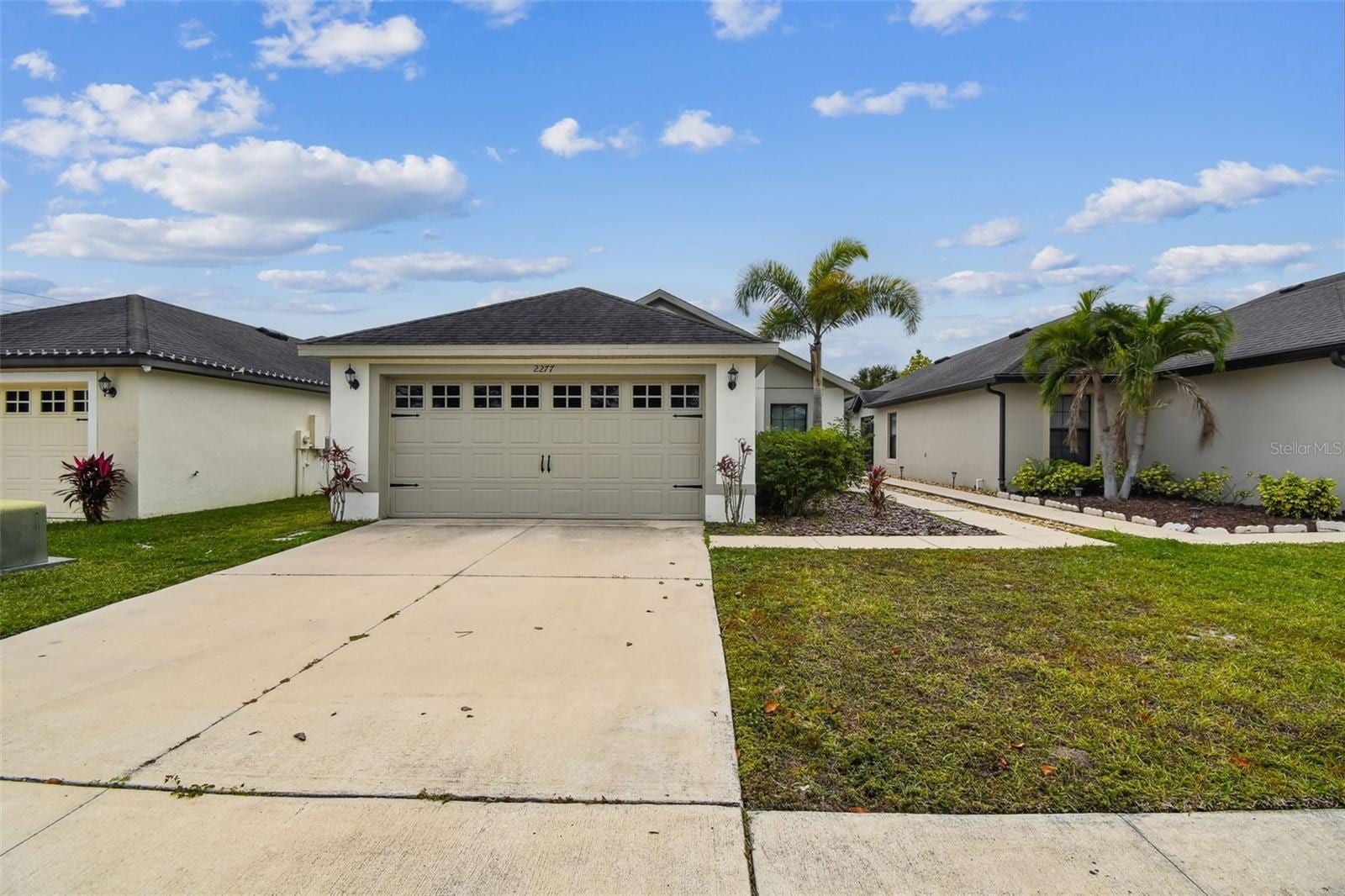 2277 Caspian Dr photo 4
