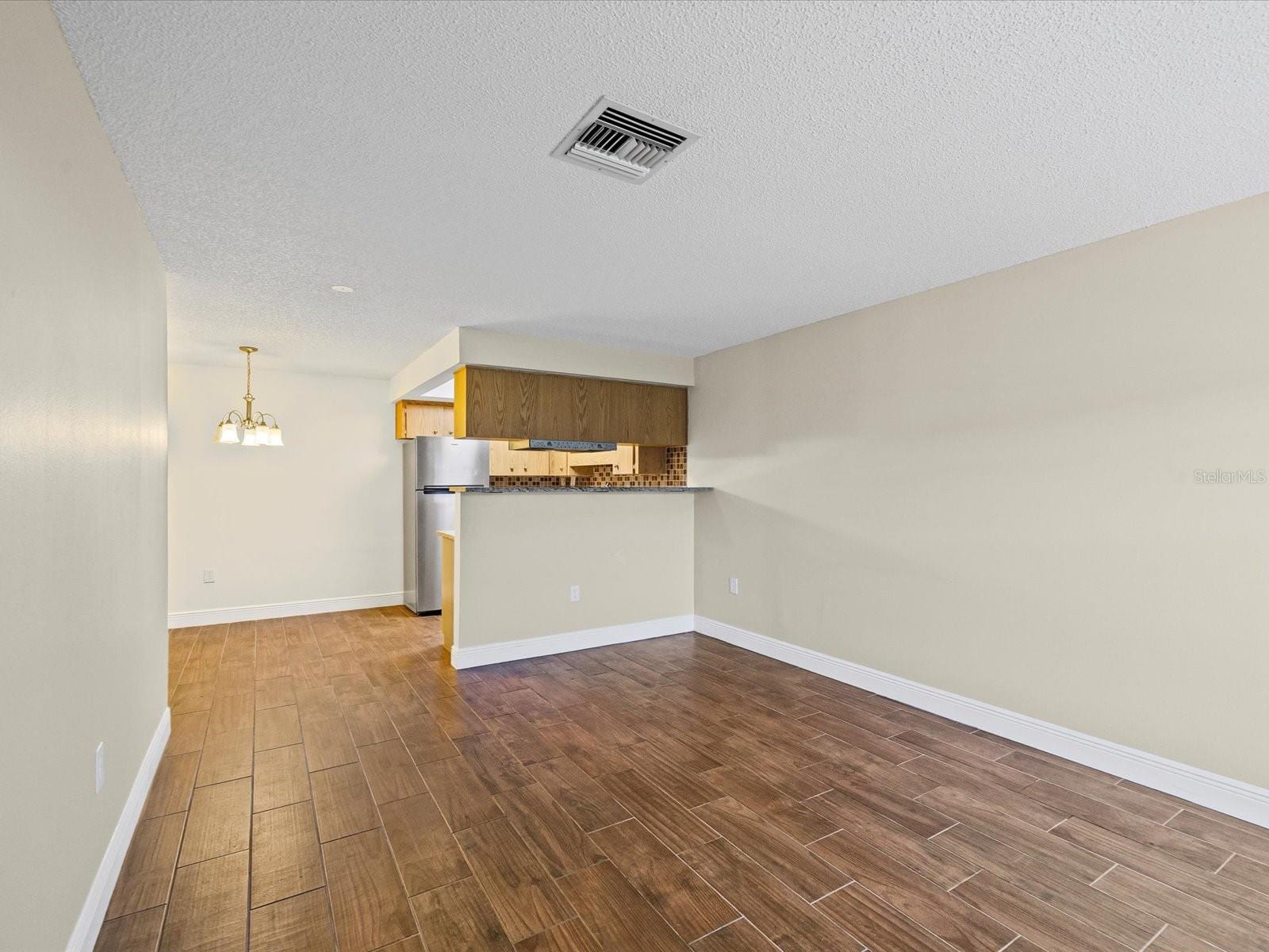 6037 Chesham Dr #7 photo 4