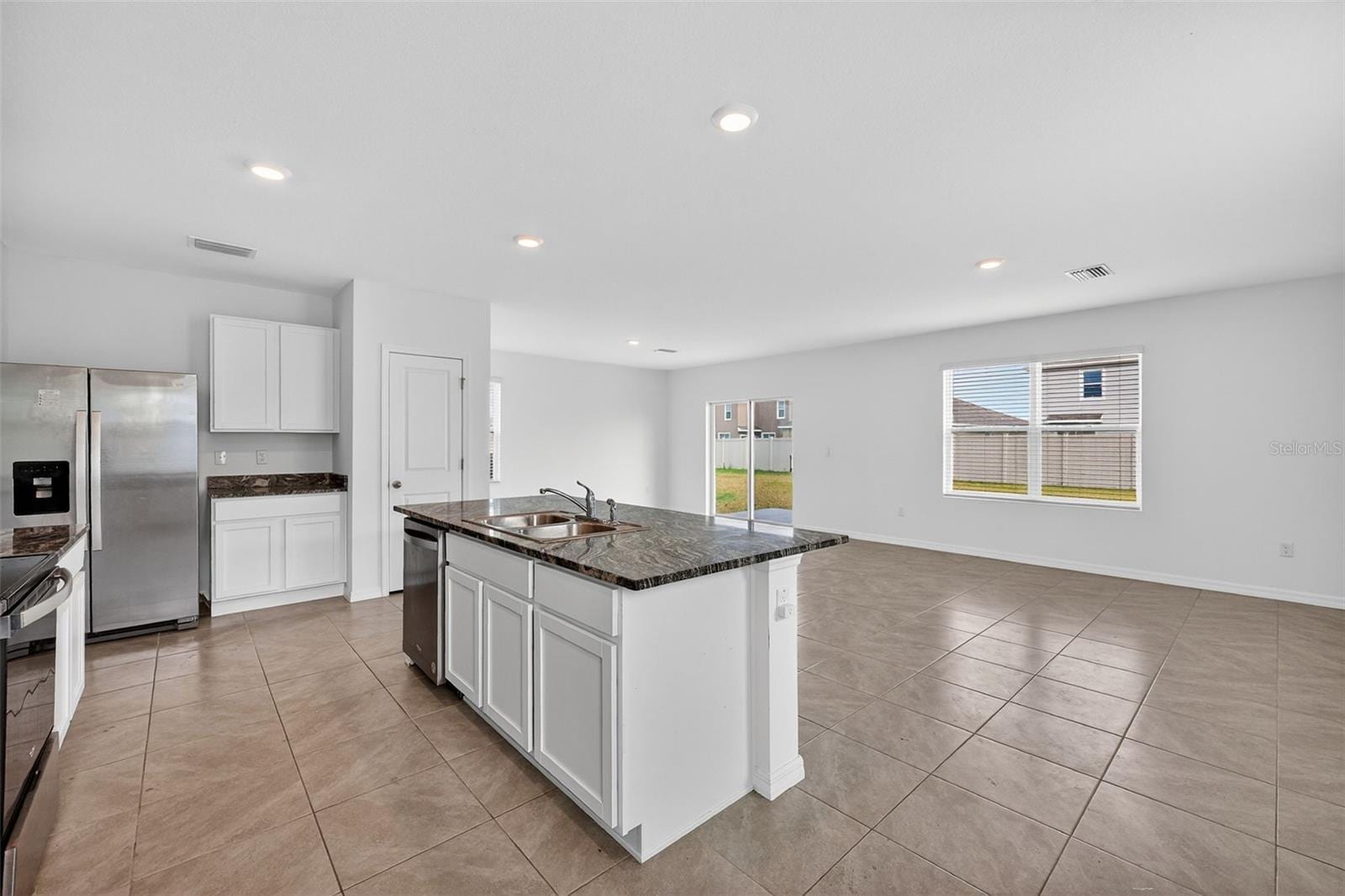 3842 Sunny Spring St photo 4