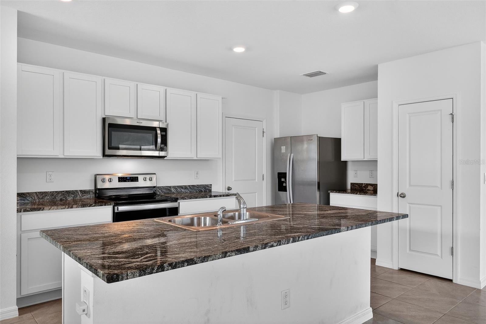 3842 Sunny Spring St photo 5
