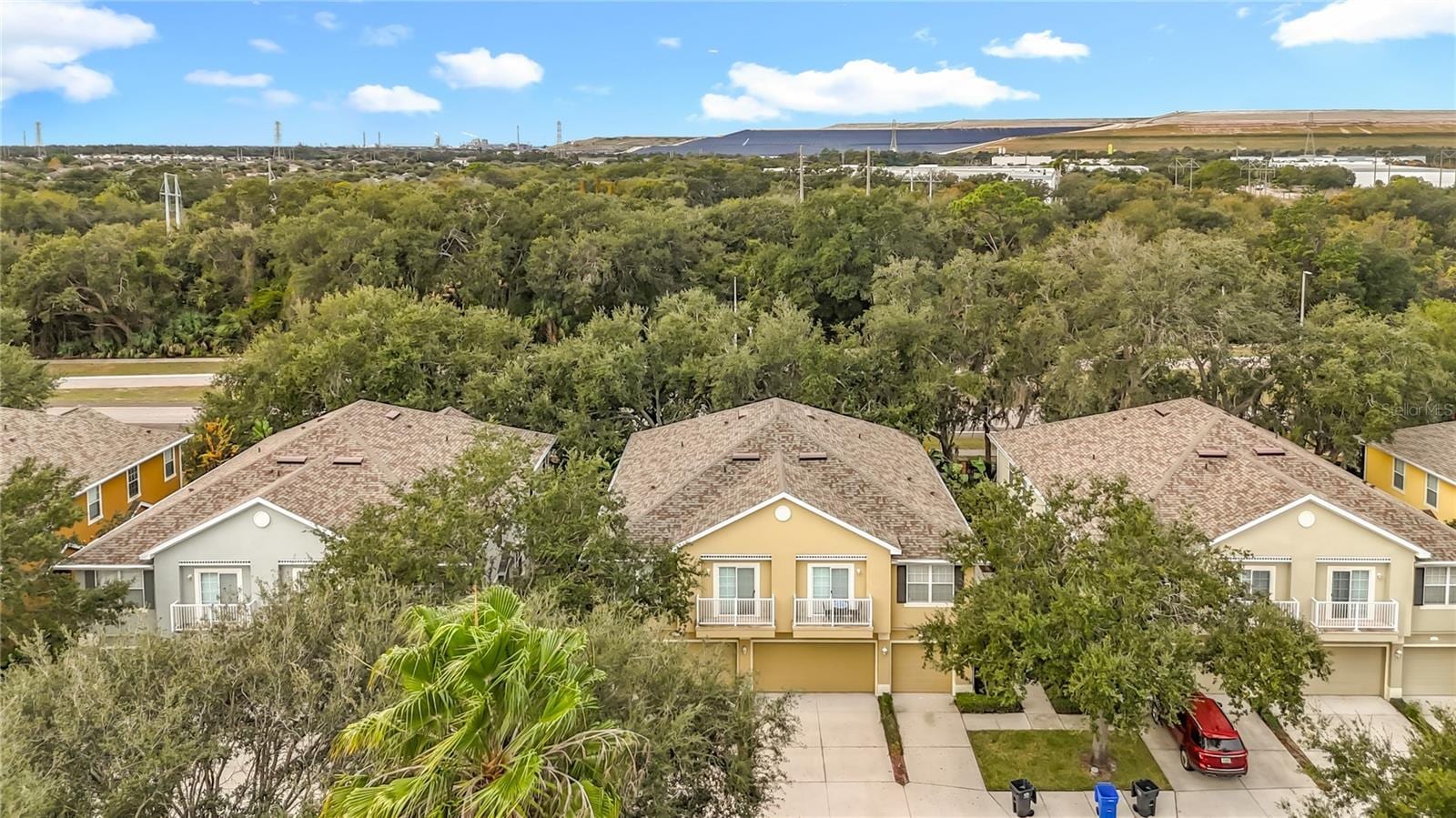 6811 Breezy Palm Dr photo 3