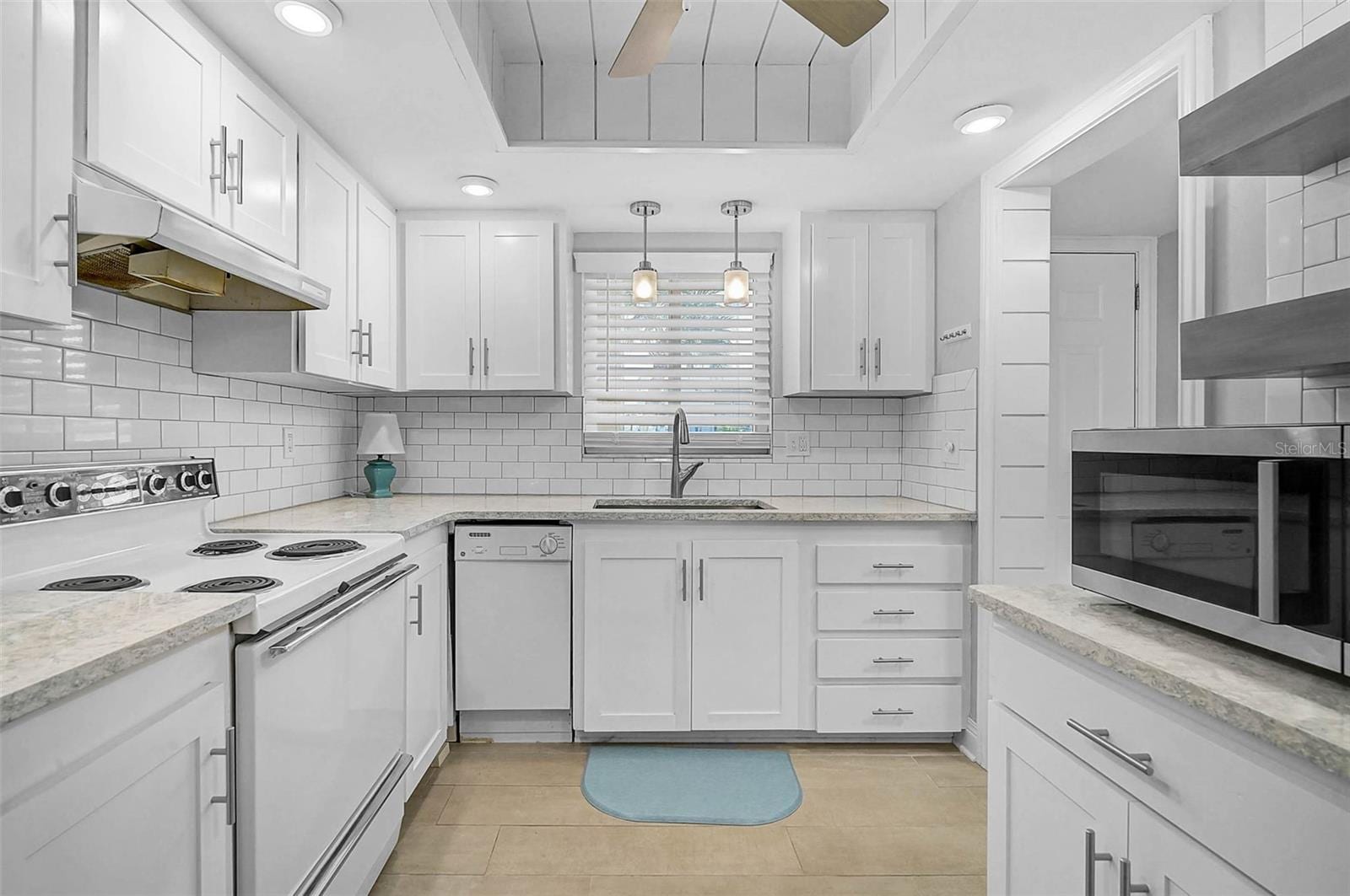 3585 Lake Bayshore Dr #J-301 photo 3
