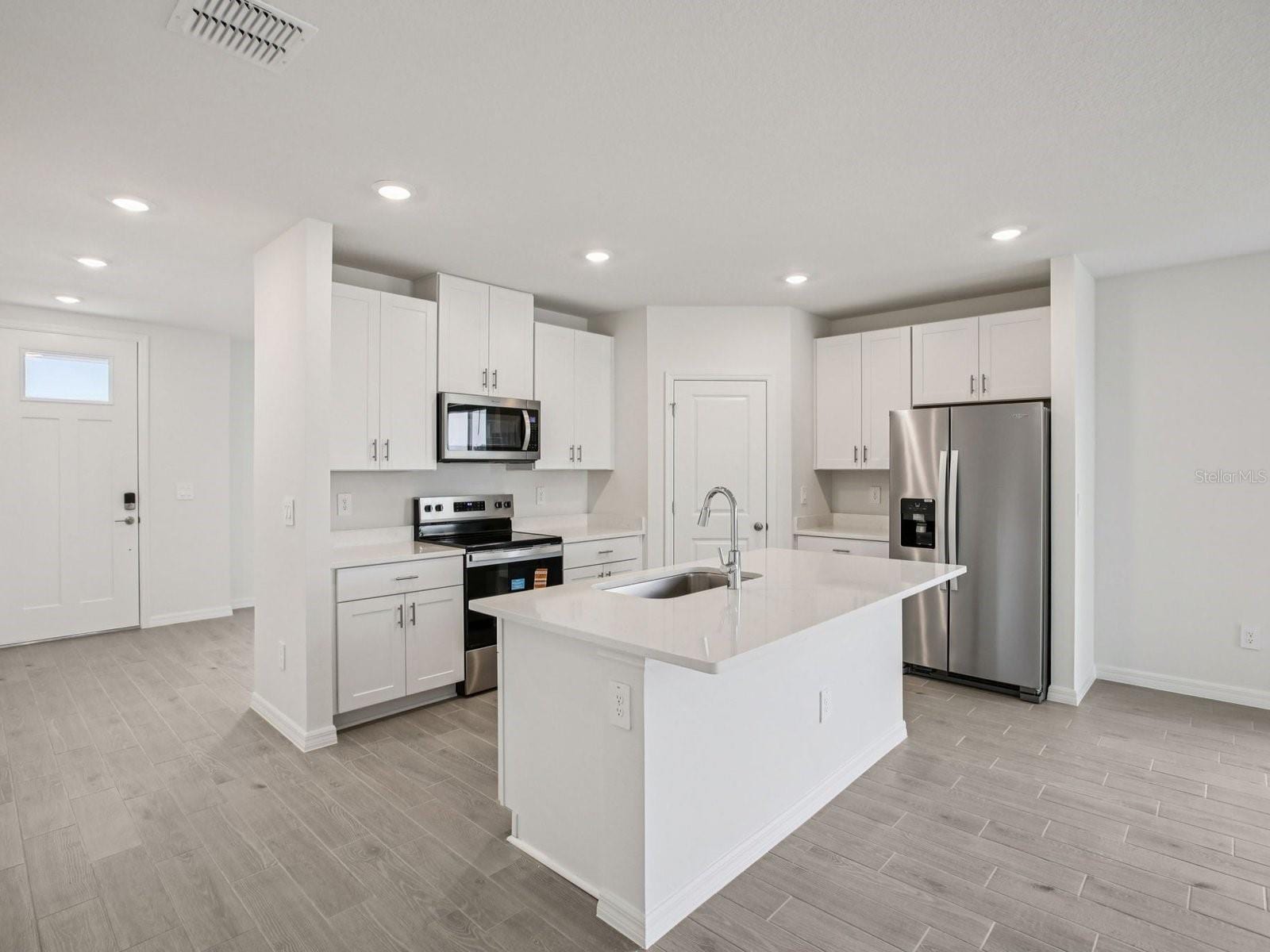 10409 Abundance Grove Way photo 5