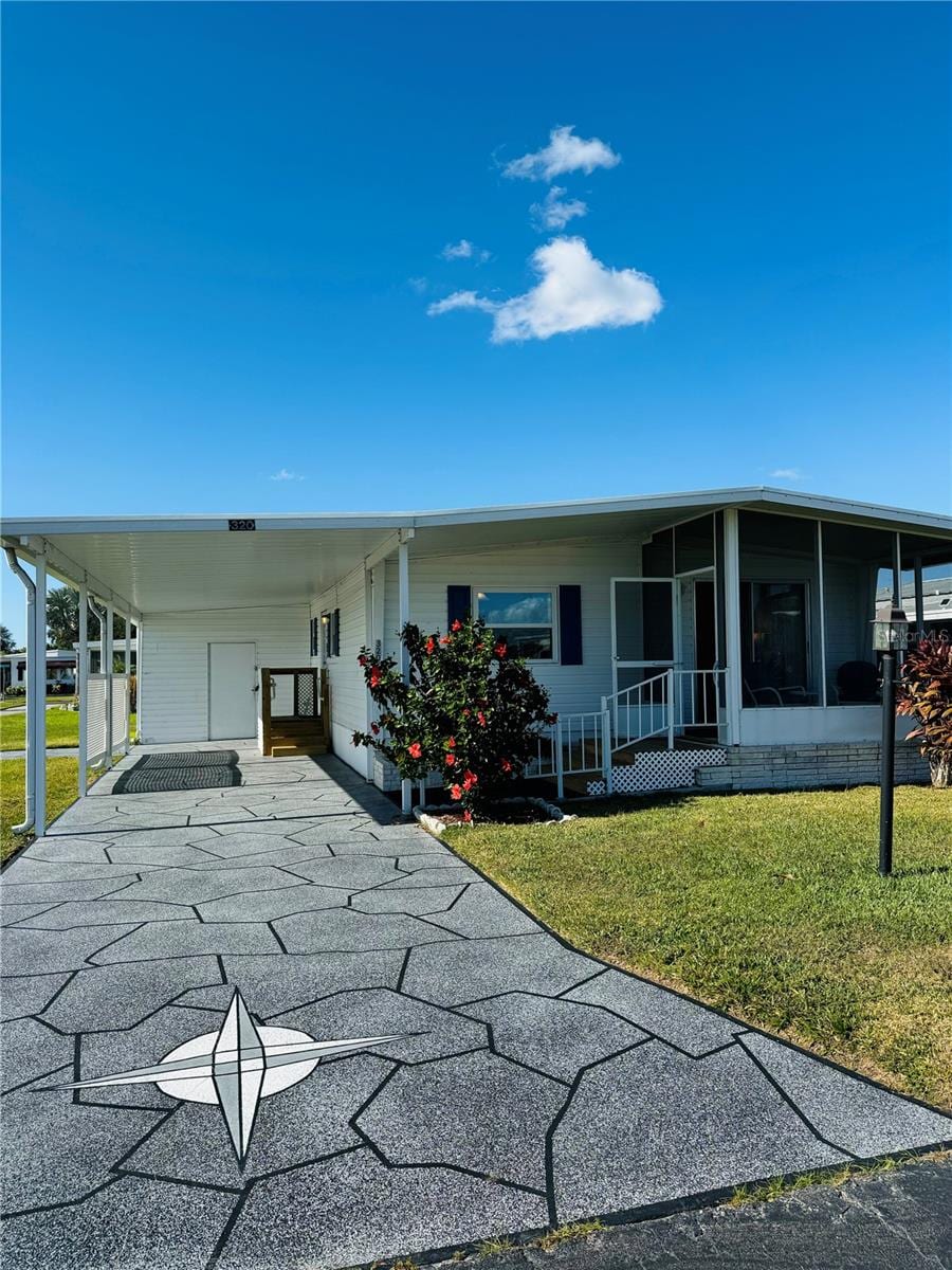 320 Aloha Dr photo 3