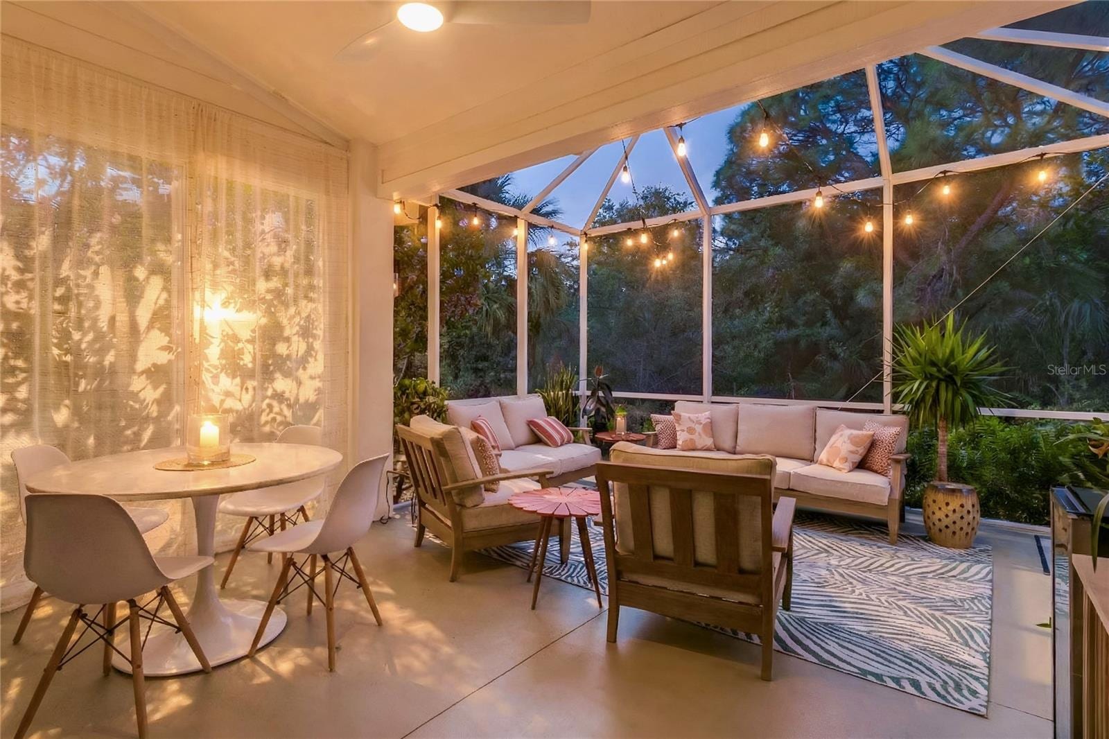 7608 Whitebridge Gln photo 4