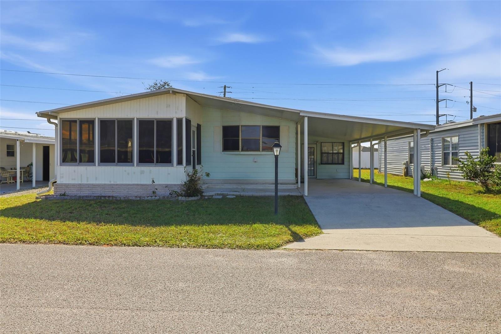 6644 Princeton Dr NE photo 2