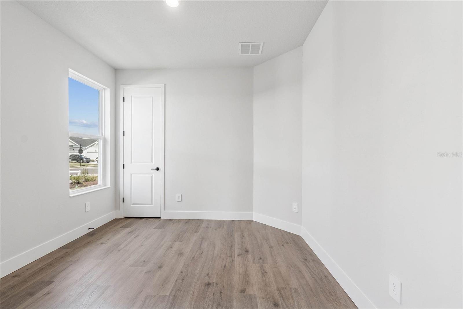 2825 Marrakesh Ln photo 4