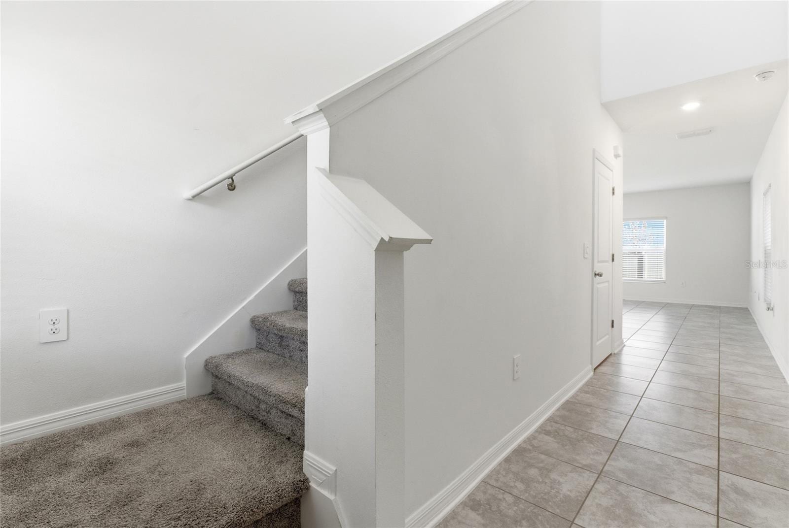 1195 Tyler Loop photo 4