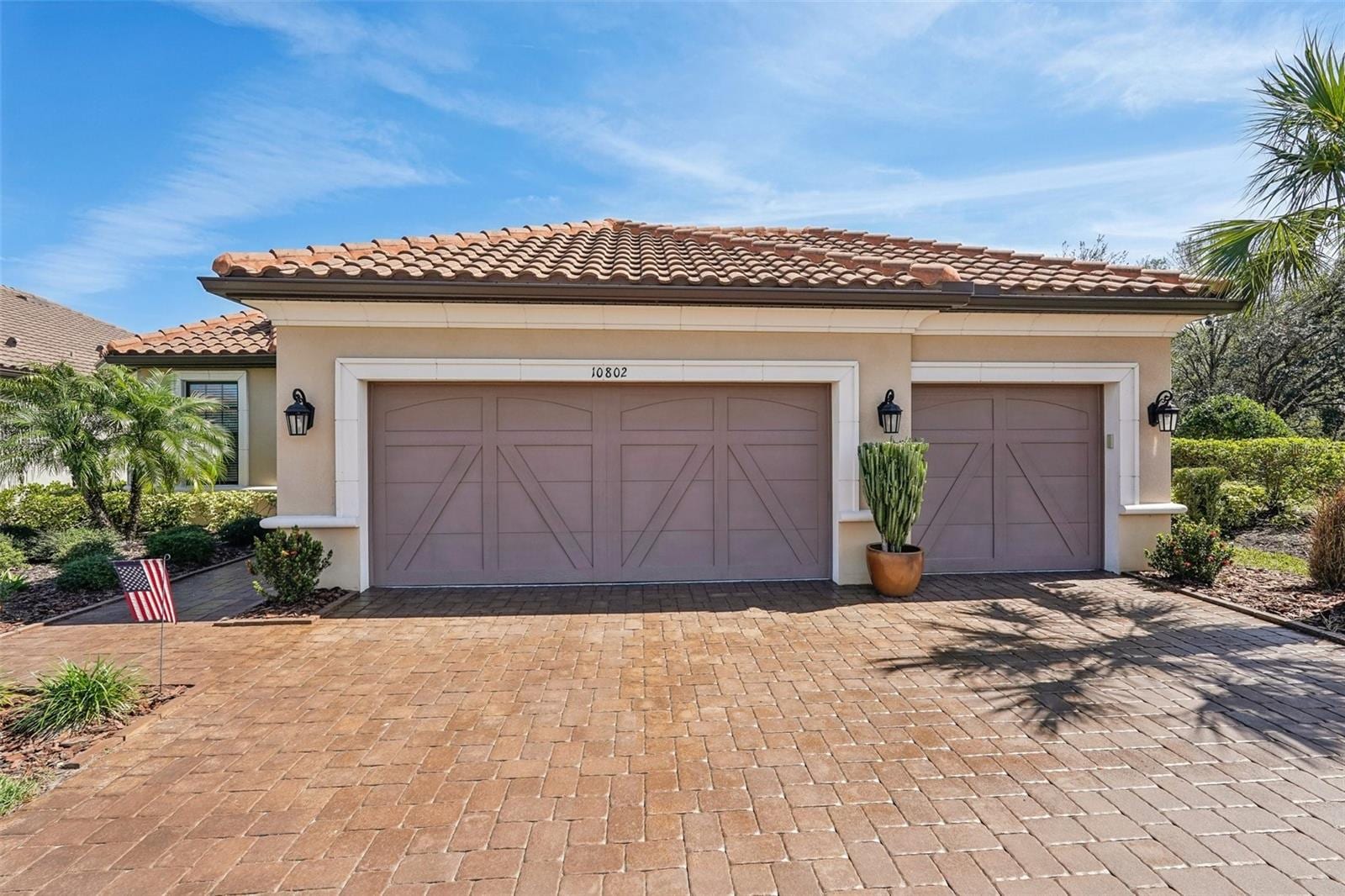 10802 Seasons Way photo 4