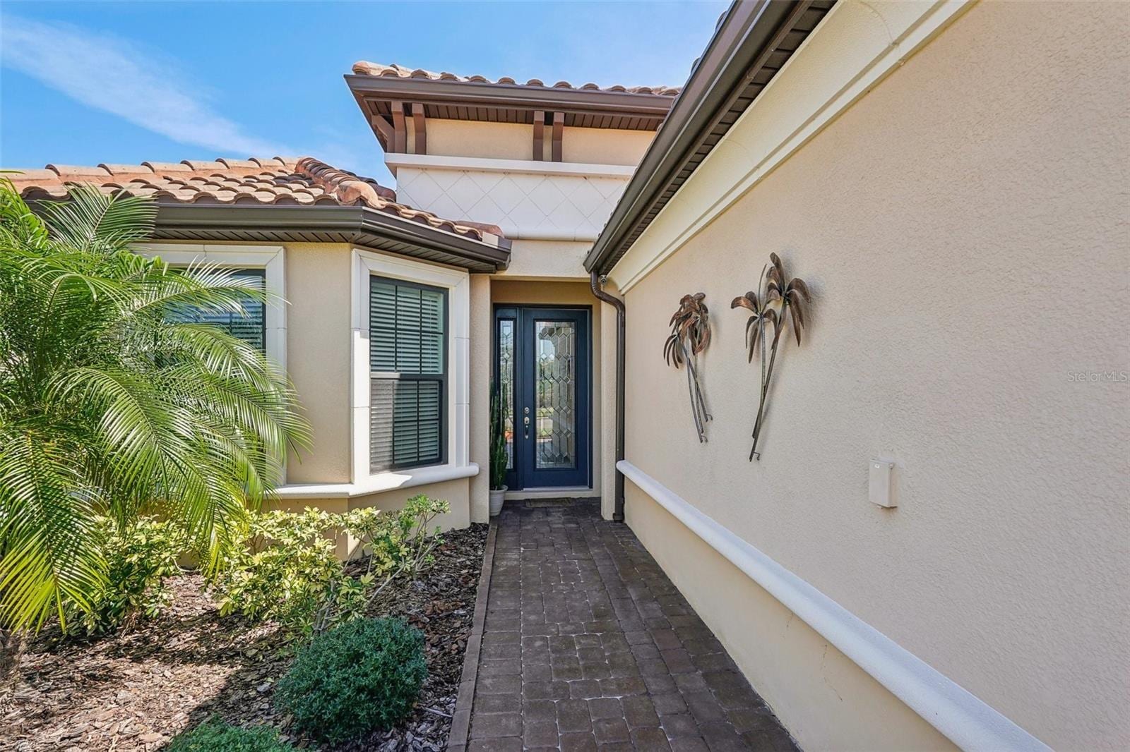 10802 Seasons Way photo 5