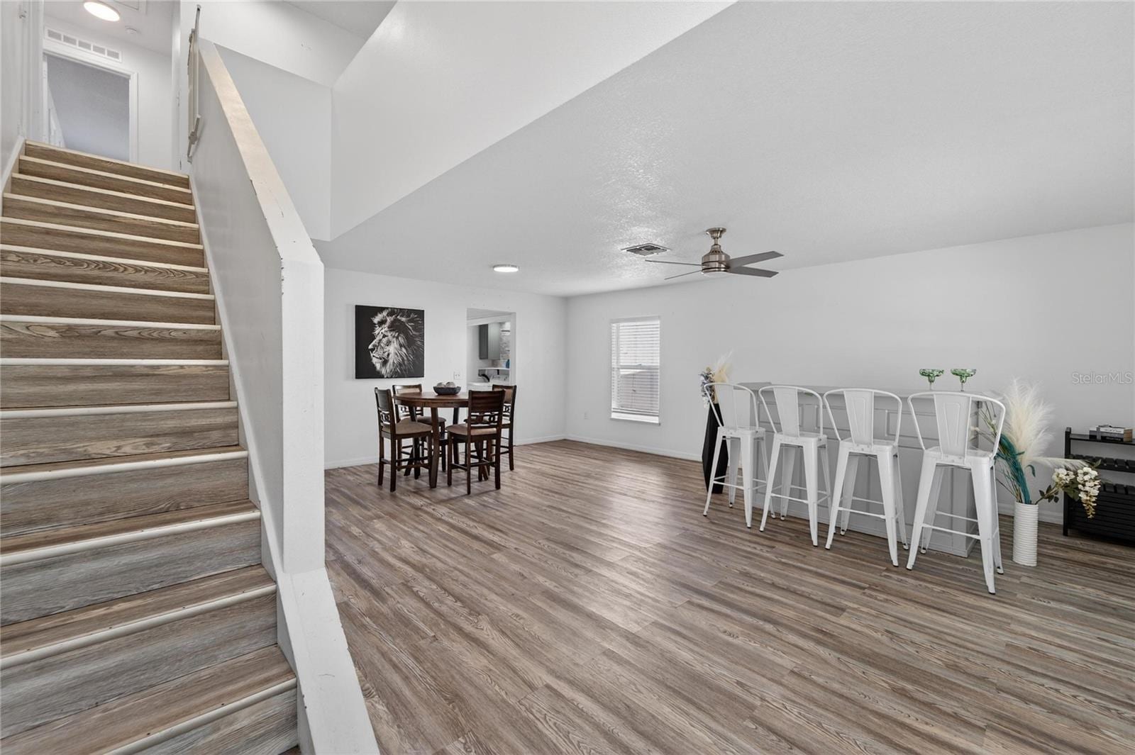 10325 Frog Pond Dr photo 4