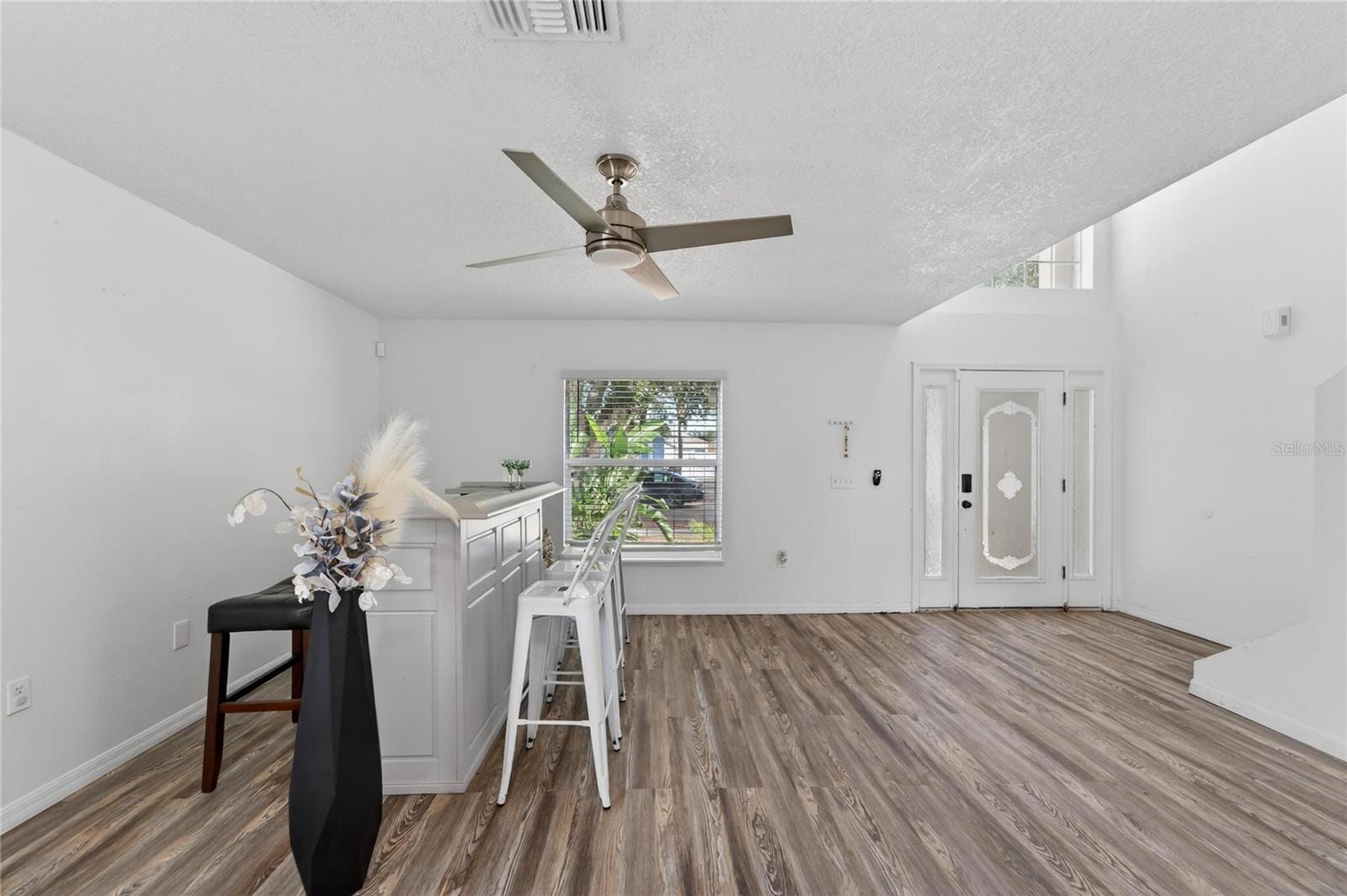 10325 Frog Pond Dr photo 5