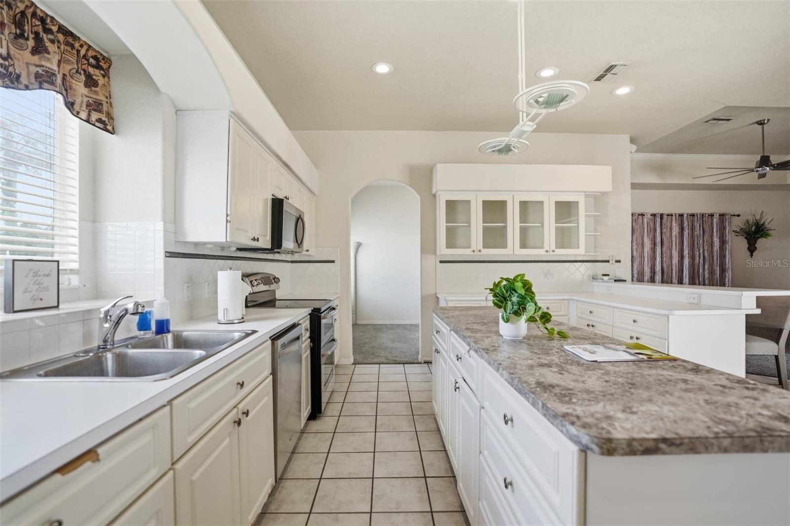 14260 Pullman Dr photo 4