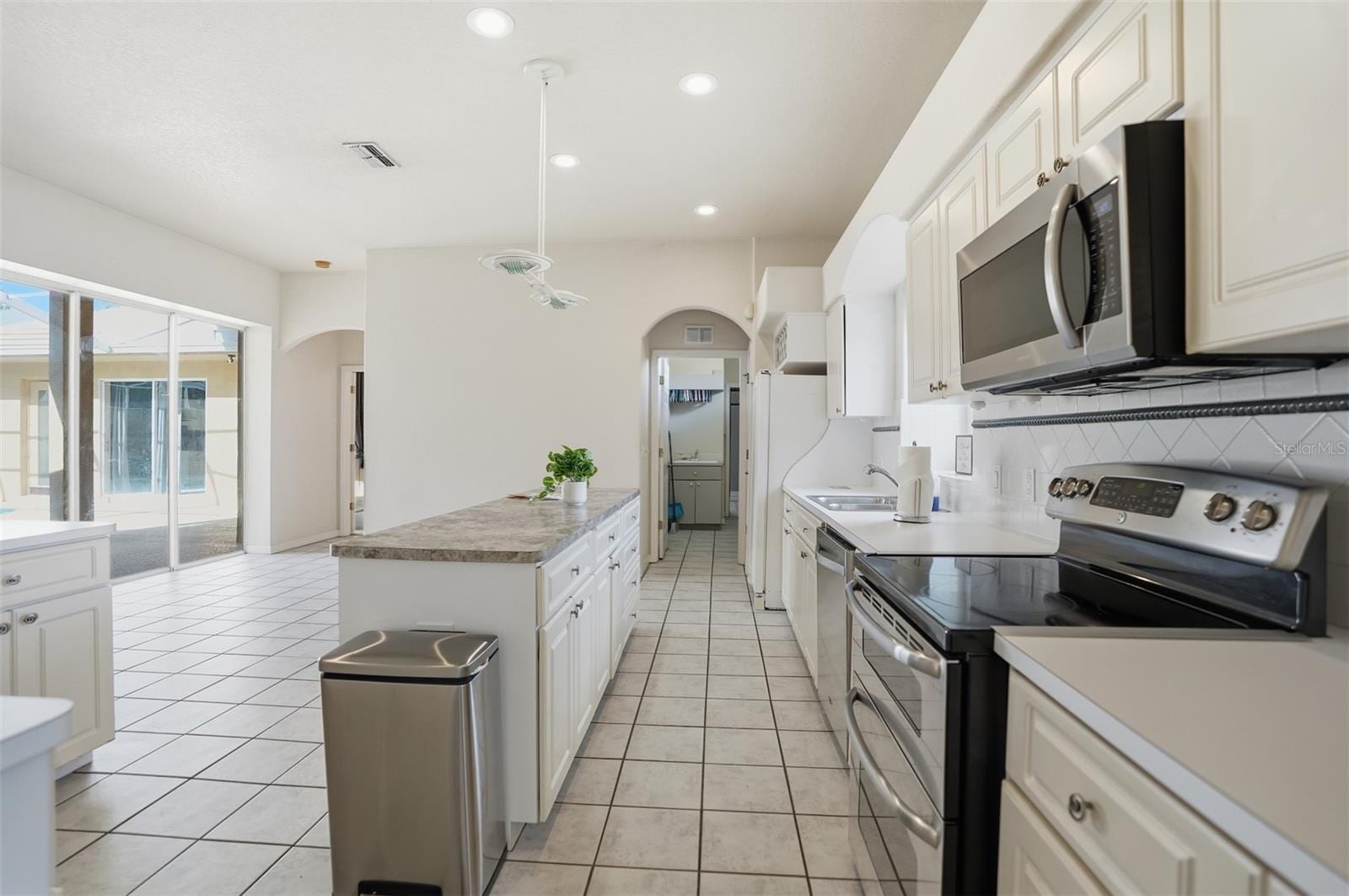 14260 Pullman Dr photo 5