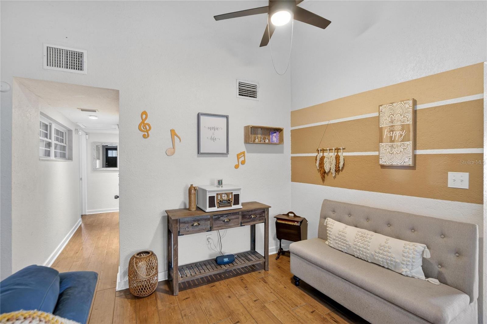 1009 Lenna Ave photo 3