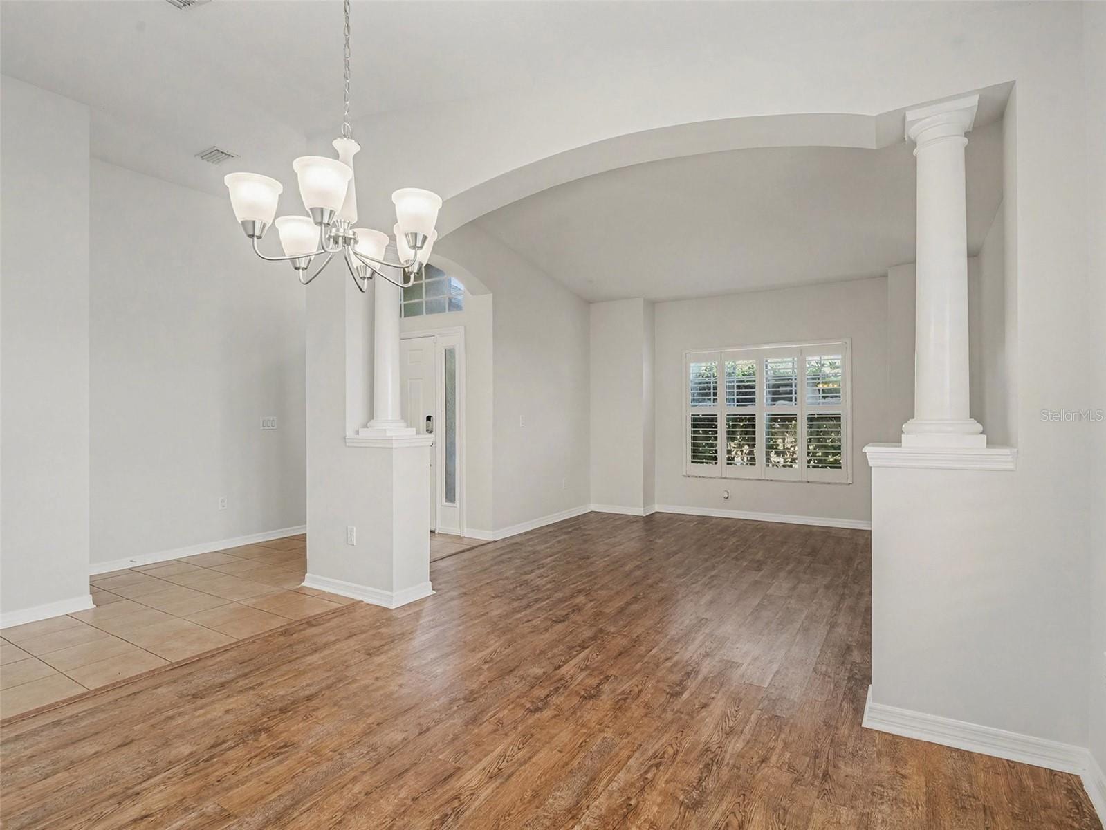 11409 Flora Springs Dr photo 5