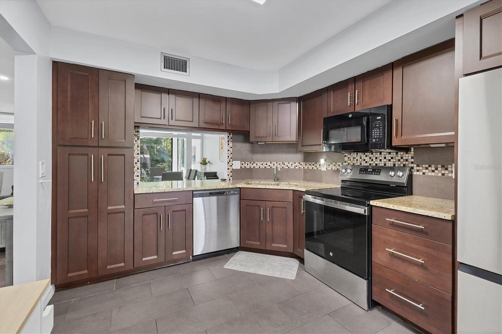 3332 Thornwood Rd #3332 photo 3