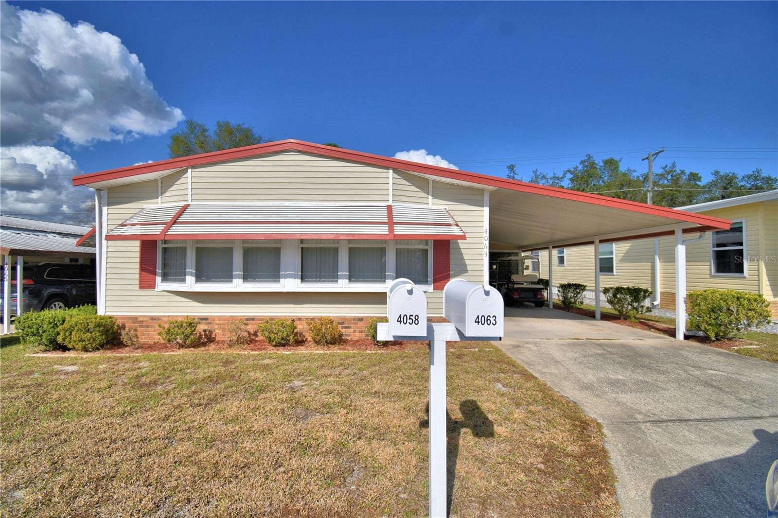 4063 Rolling Oaks Dr photo 3