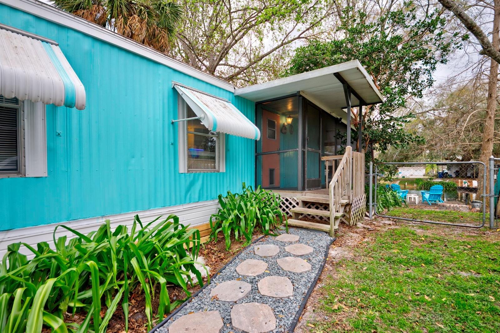6427 W Richard Dr photo 5