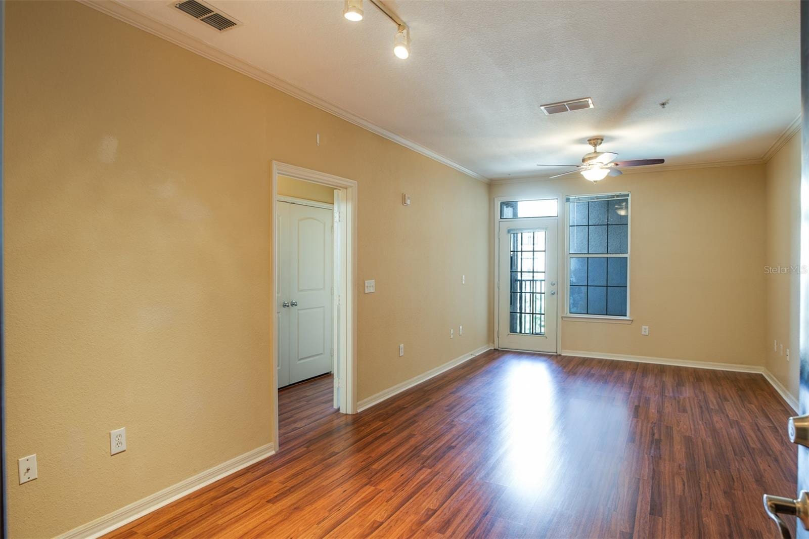 4221 W Spruce St #1310 photo 3