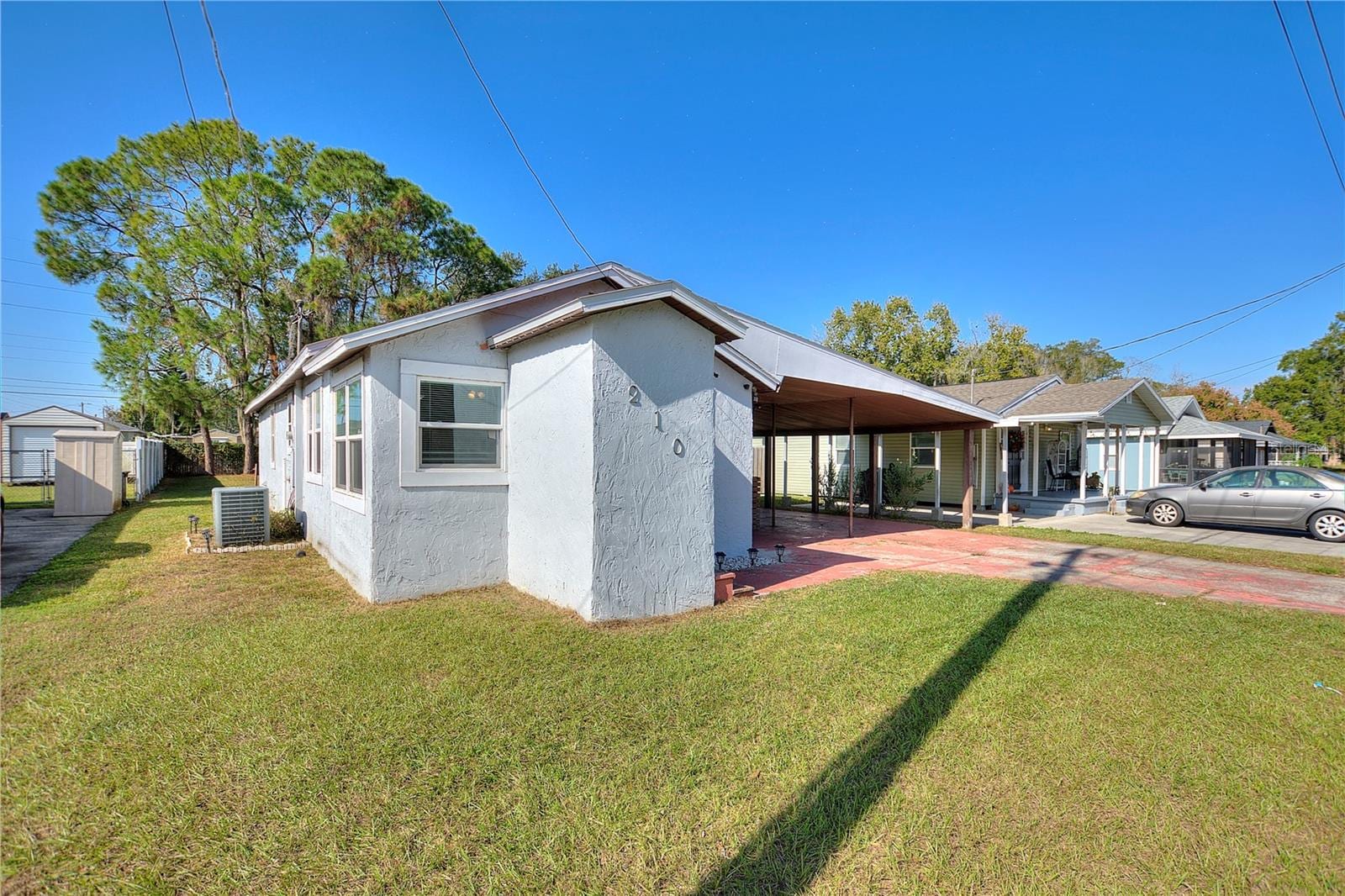 210 Florida Dr photo 3