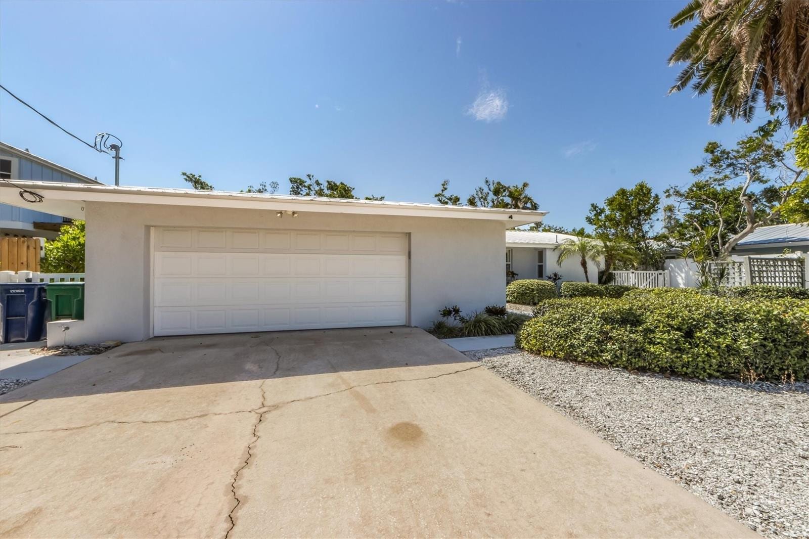 413 Poinsettia Rd photo 3