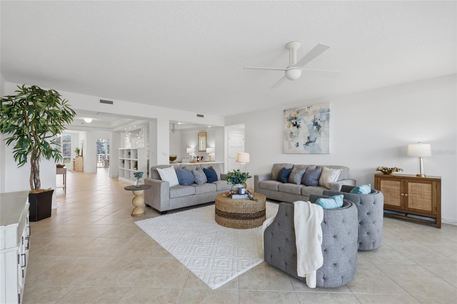 2550 Harbourside Dr #333 photo 3