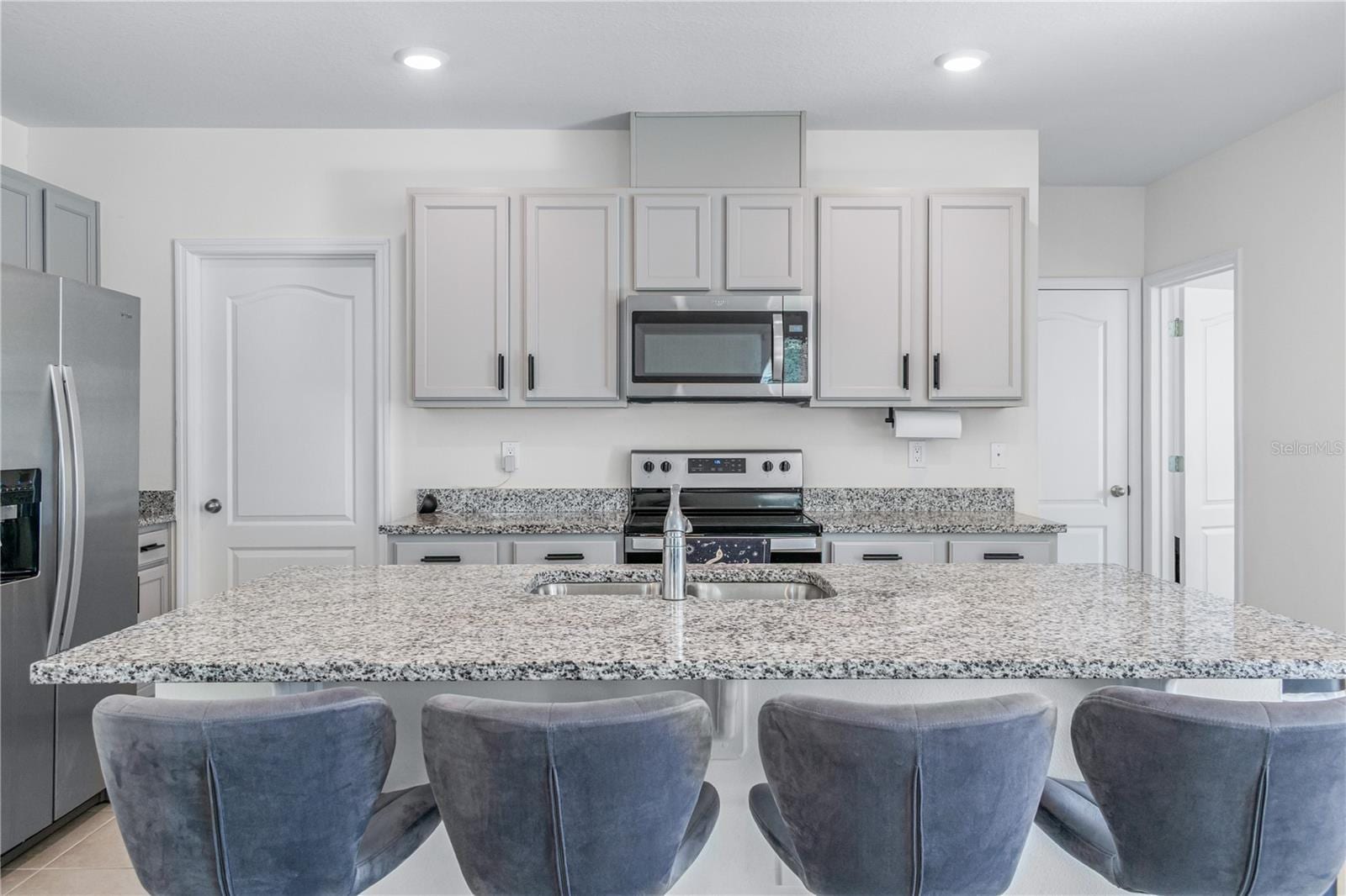 2454 Taloncrest photo 4