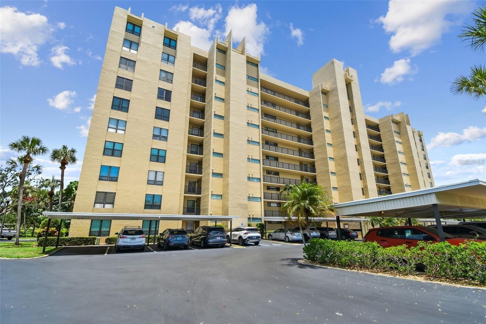 2621 Cove Cay Dr #703 photo 2