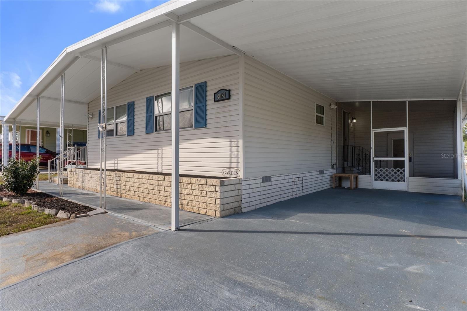 8081 Fairlane Ave photo 4