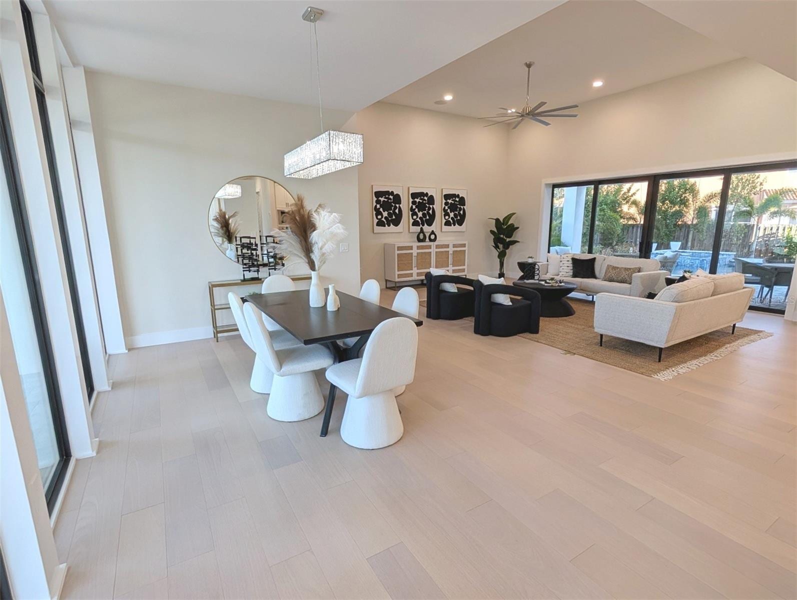 2110 Michele Dr photo 3