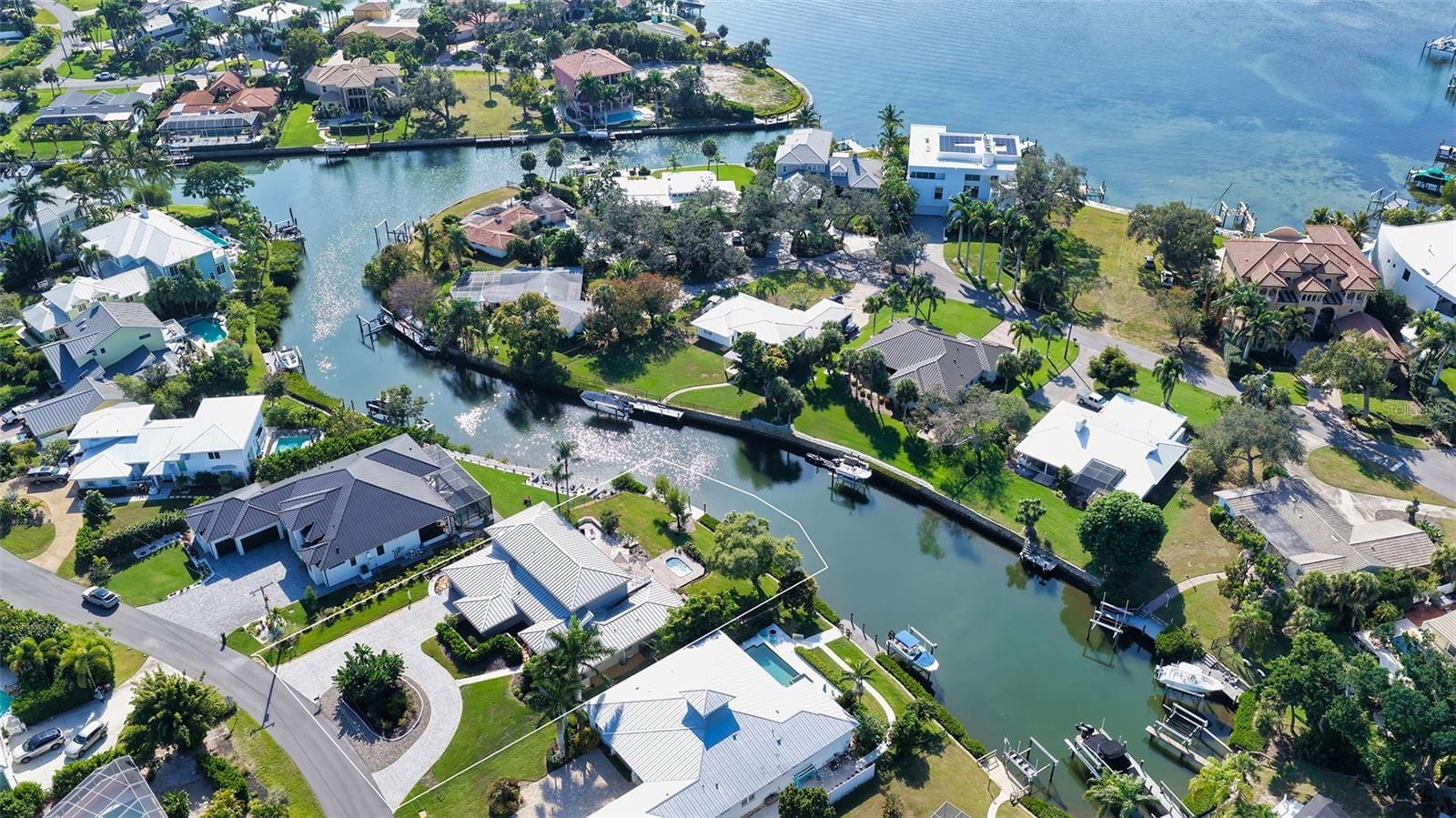 7430 Cove Ter photo 3