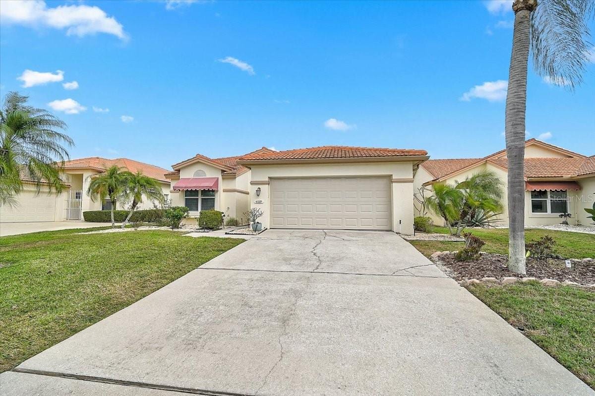 4729 Peridia Blvd E photo 2