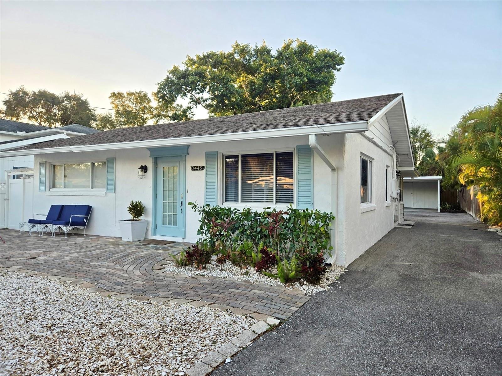 2442 Wood St photo 3