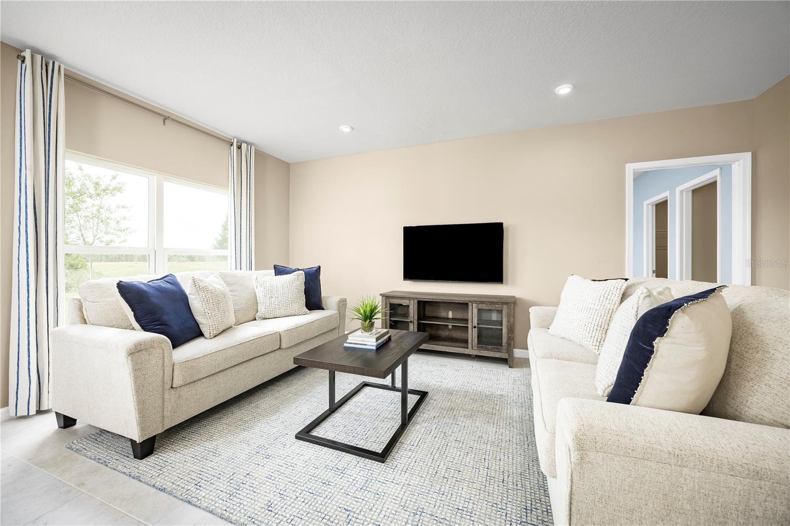 1584 Starling Song Ln photo 3