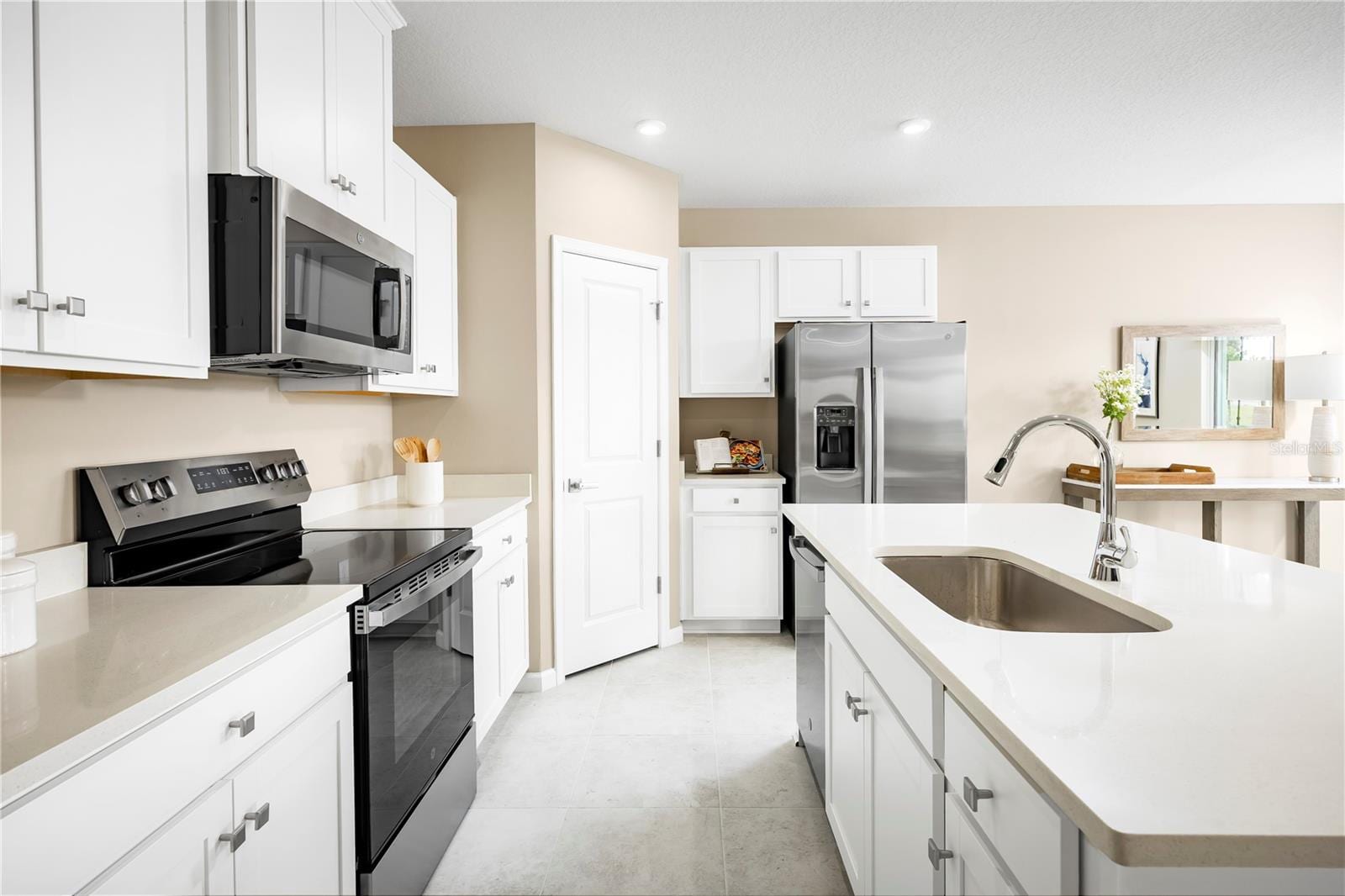 1584 Starling Song Ln photo 4